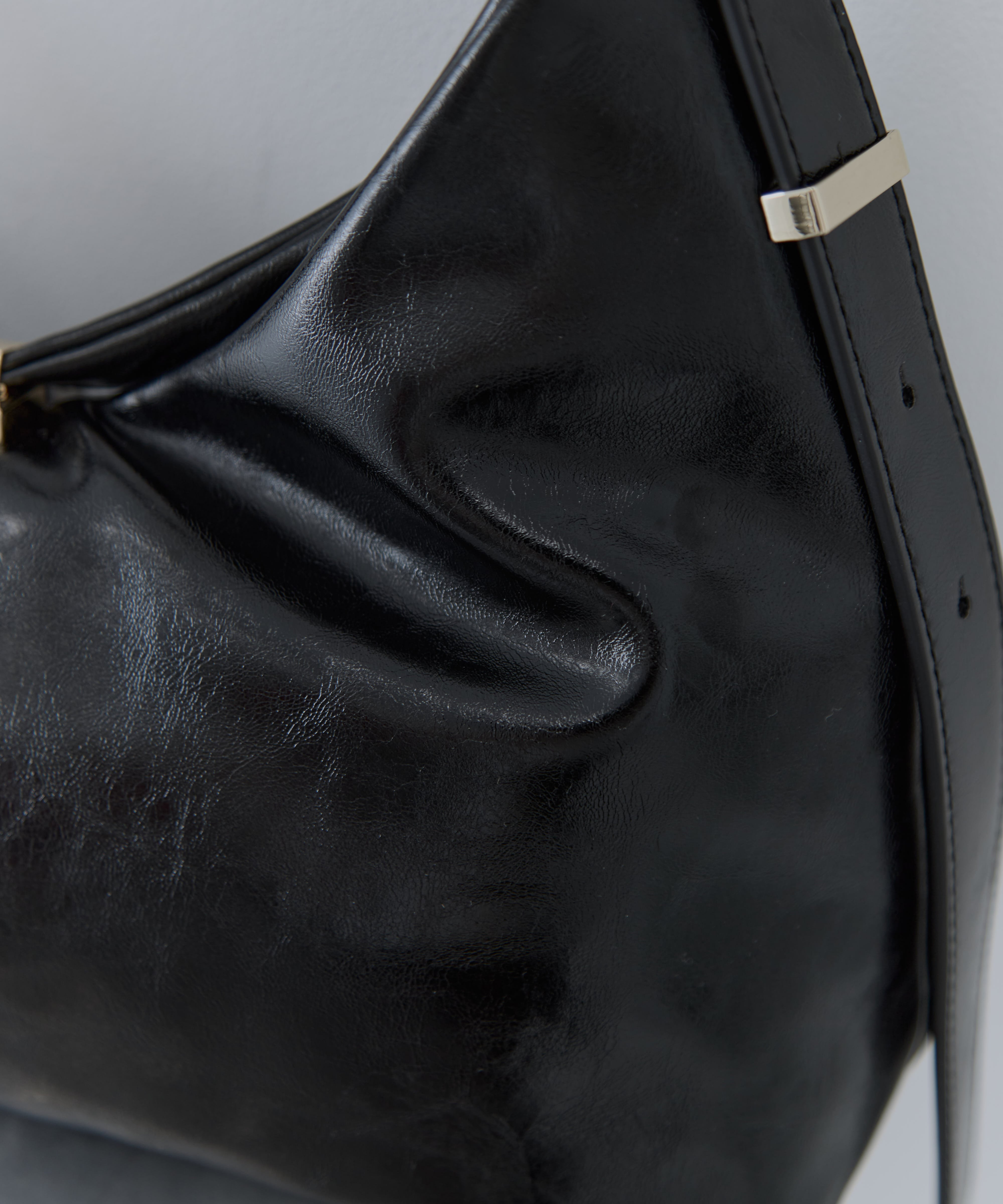 UND PARTS ACCENT ONE HANDLE BAG AMERI