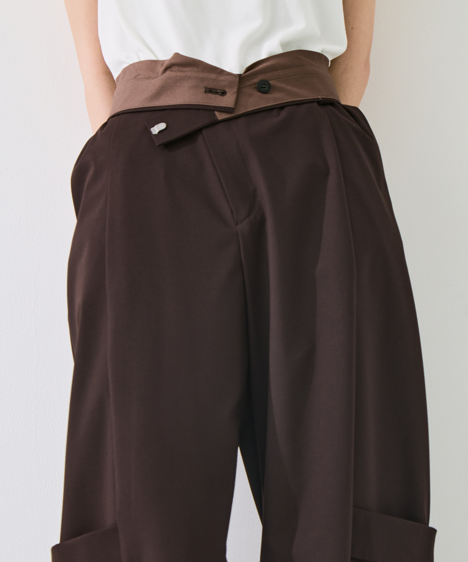 Soft Barrel Leg Flap Cargo Trousers STUDIOUS