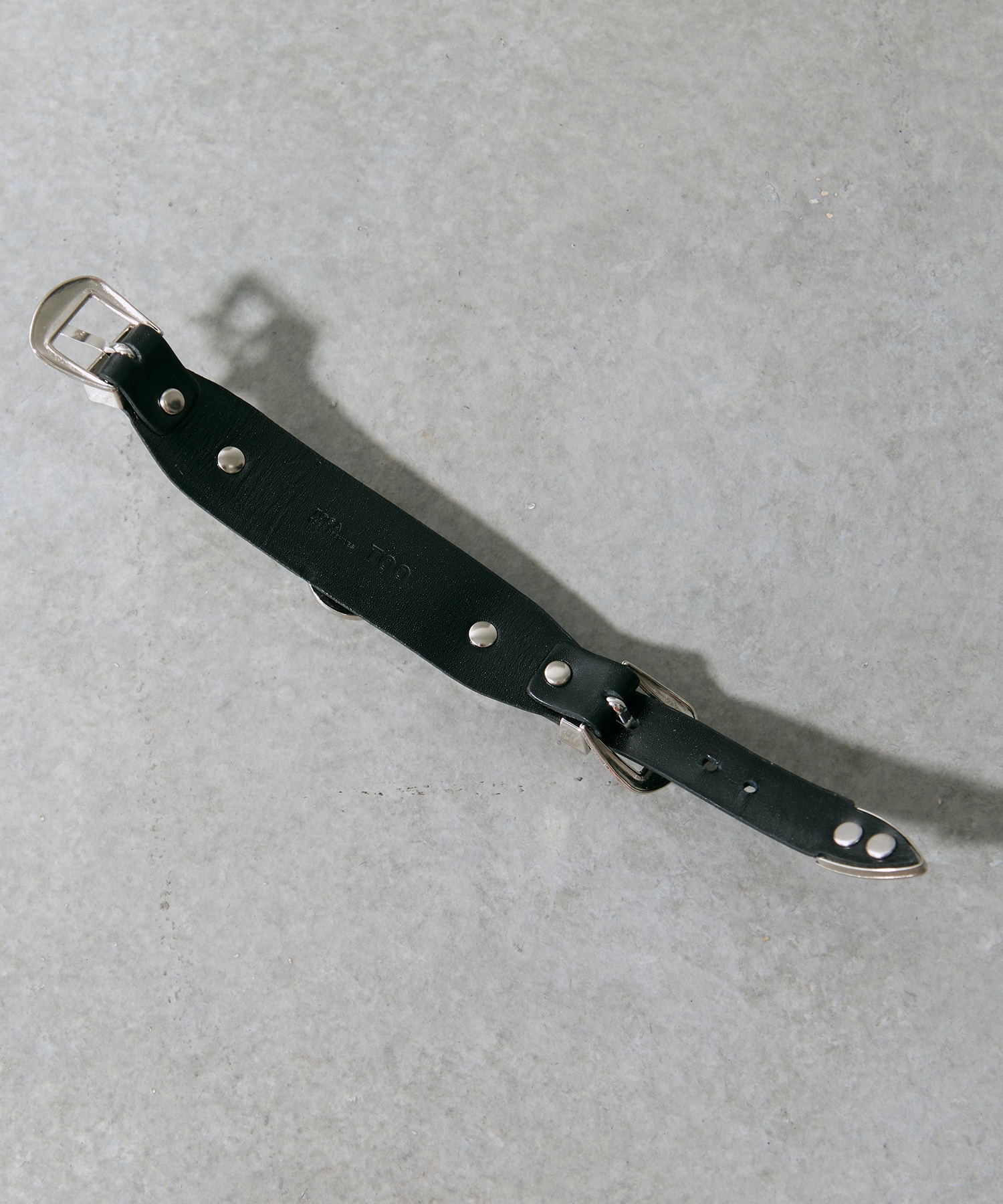 Double buckle concho bangle TOGA