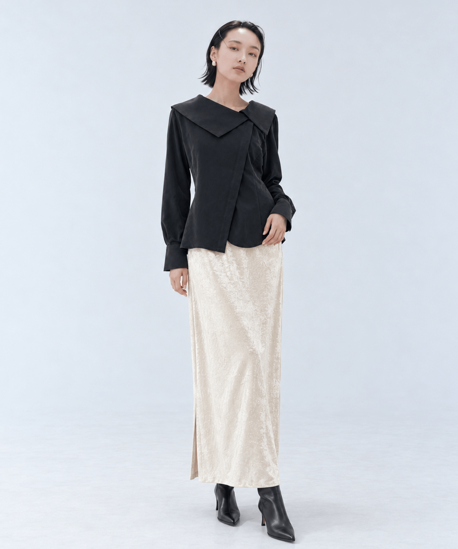 Fibril Scarf-Neck Blouse STUDIOUS