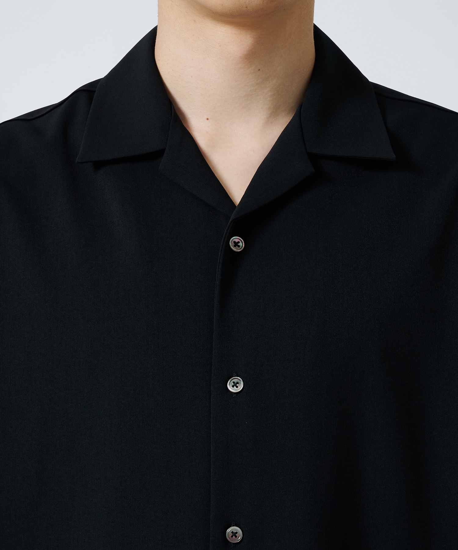 DRY TWILL OPEN COLLAR S/S SHIRT STUDIOUS