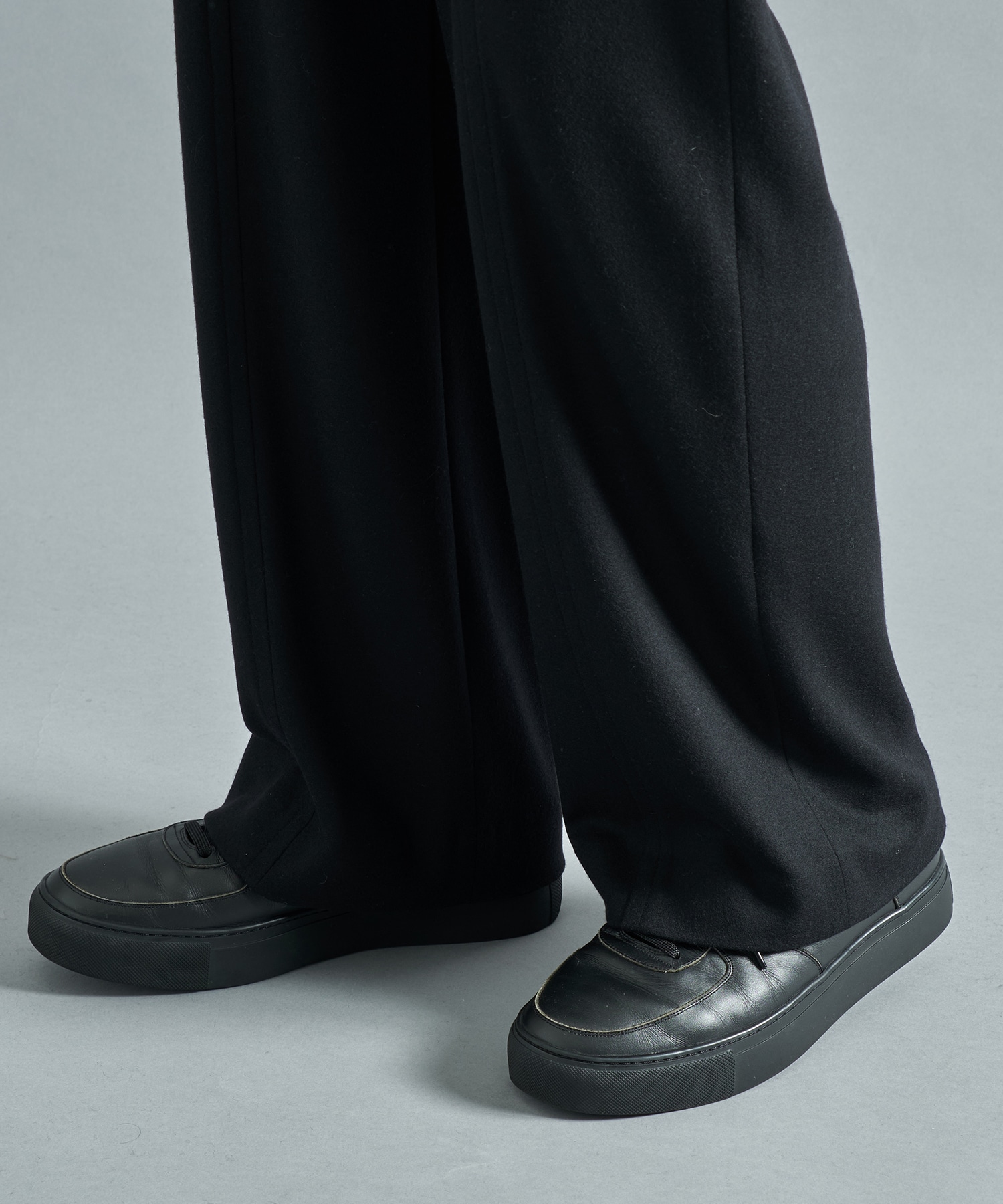 S140 WOOL WORM AIR SLACKS STUDIOUS