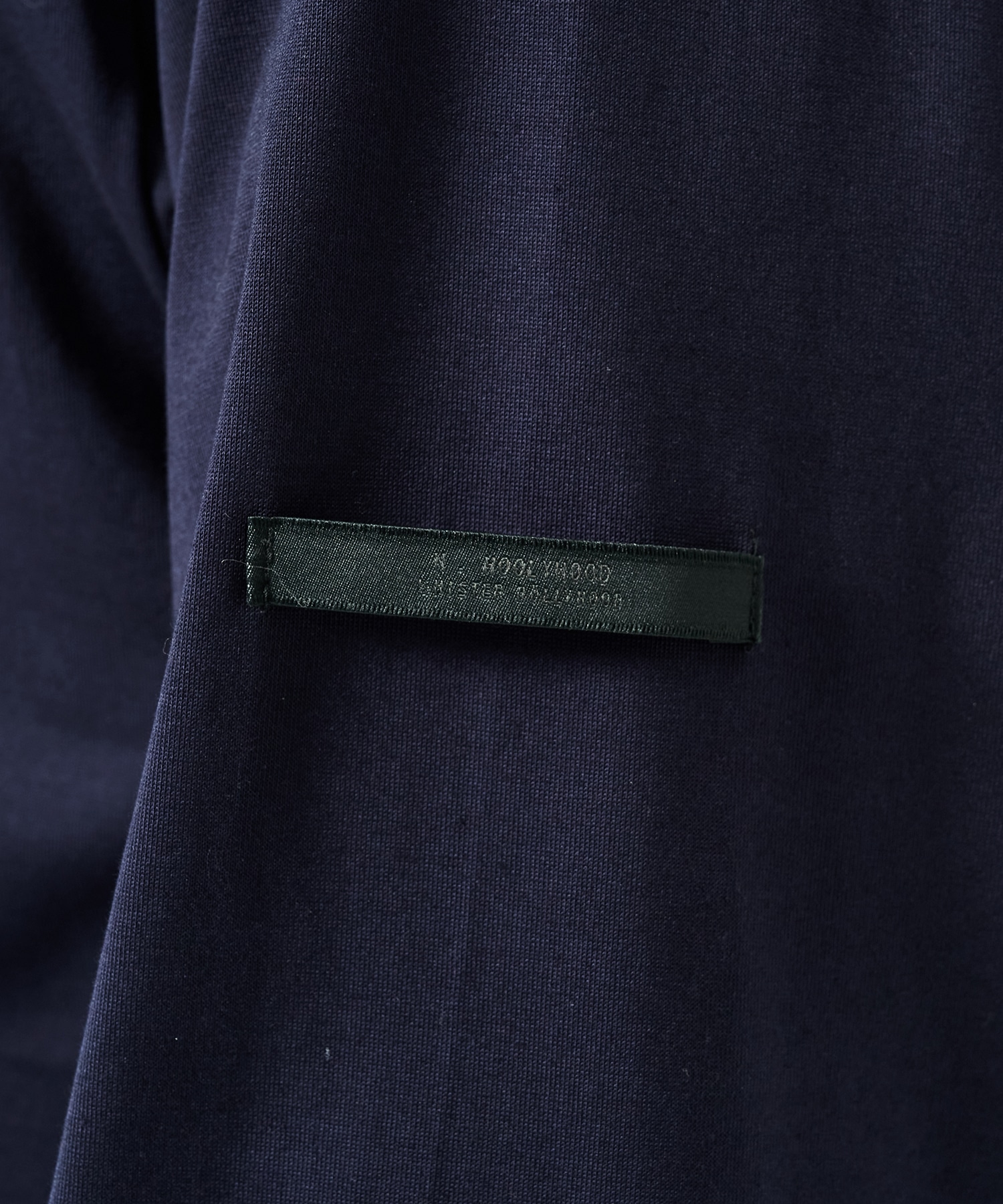 2251-CS10-022 L/S TEE N.HOOLYWOOD