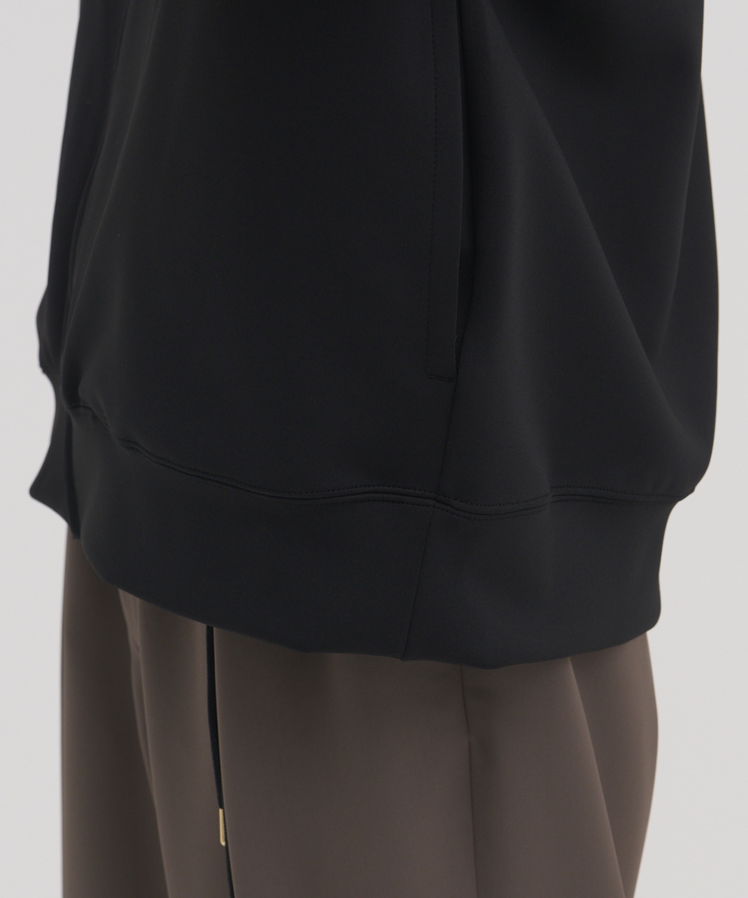 〈別注〉Zip Up Hoodie With Washable Leather Pocket CULLNI