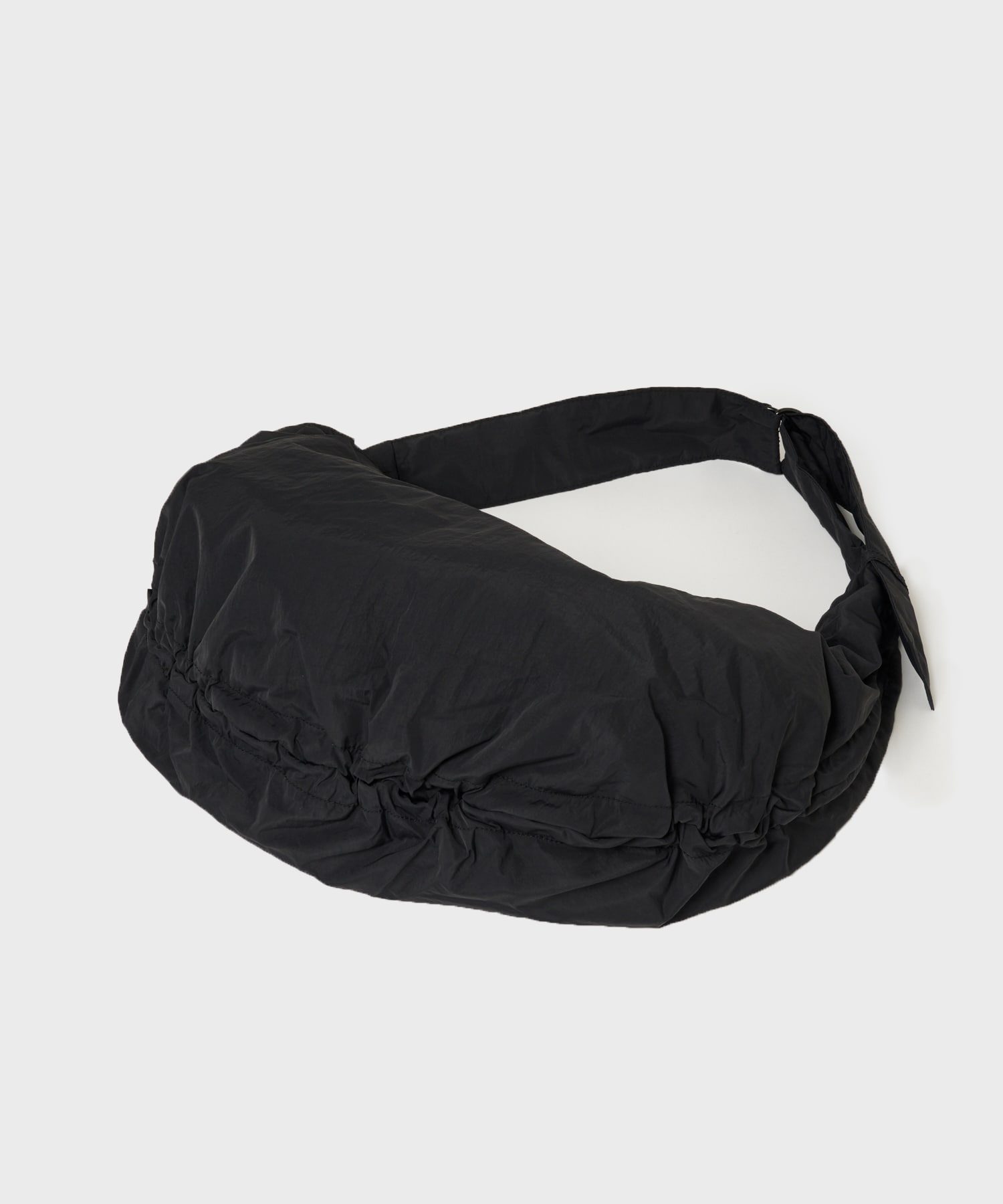 AIR NYLON SHOULDER BAG STUDIOUS