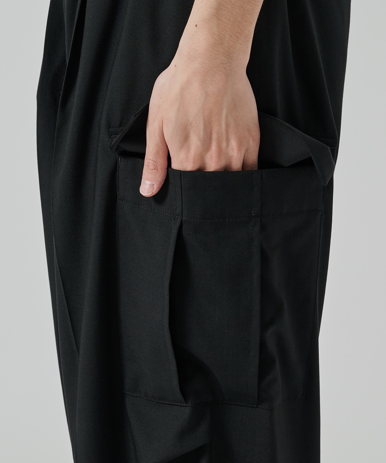 COOL WOOL CARGO PANTS STUDIOUS