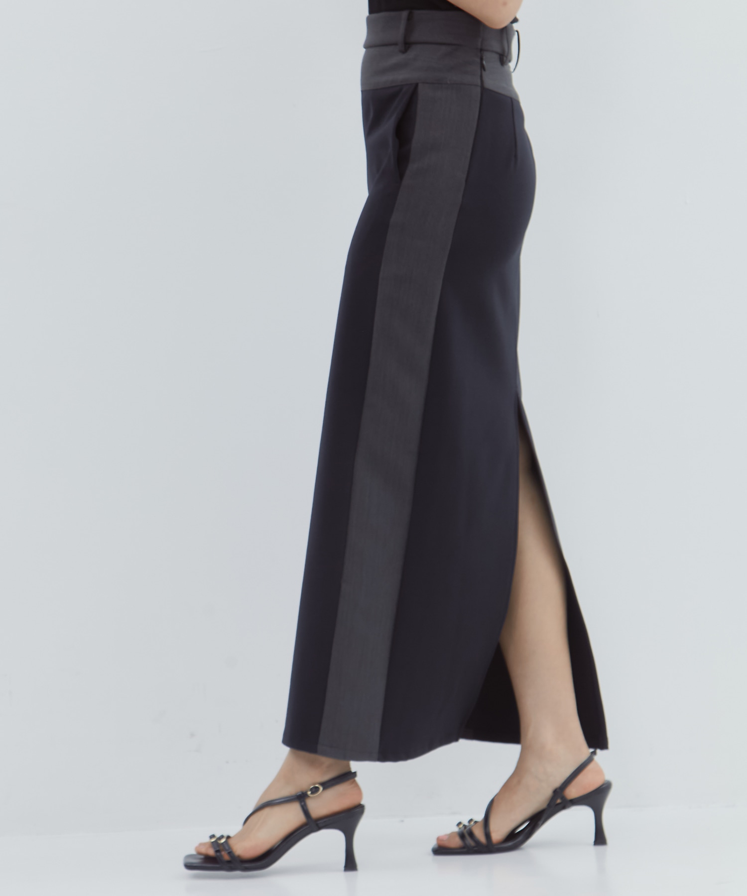 Super Stretch Tight Skirt STUDIOUS