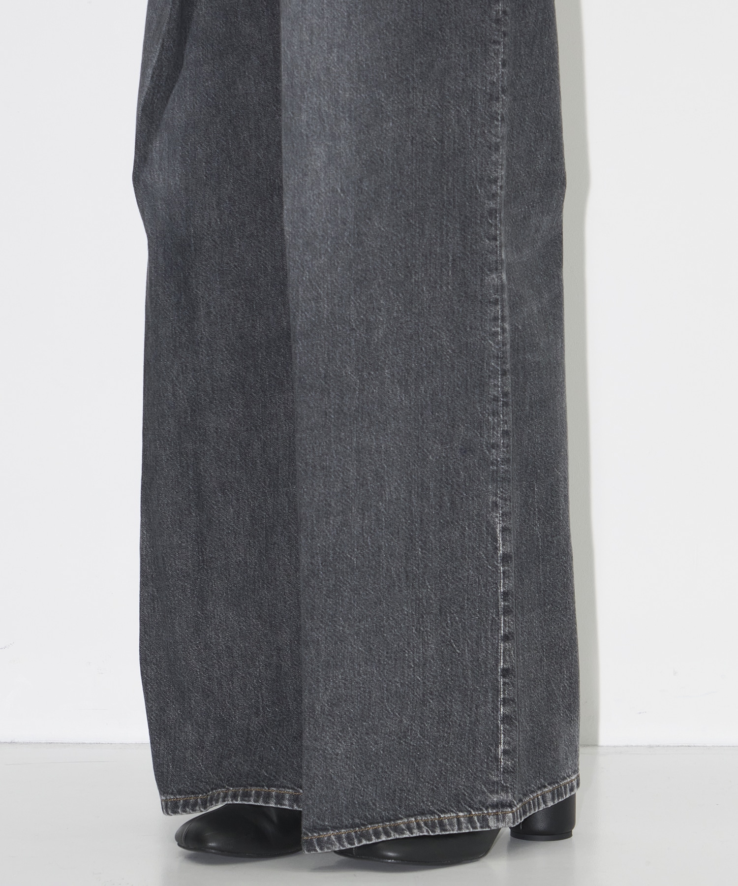 WASHED DENIM WIDE PANTS (SHORT LENGTH) JOHN LAWRENCE SULLIVAN