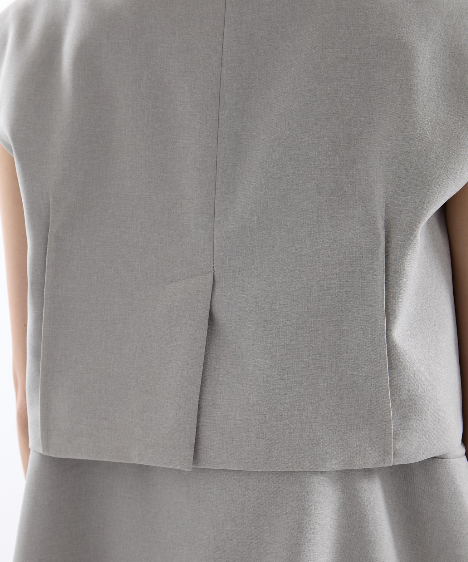 3WAY PIN TUCK LAYERED VEST AMERI