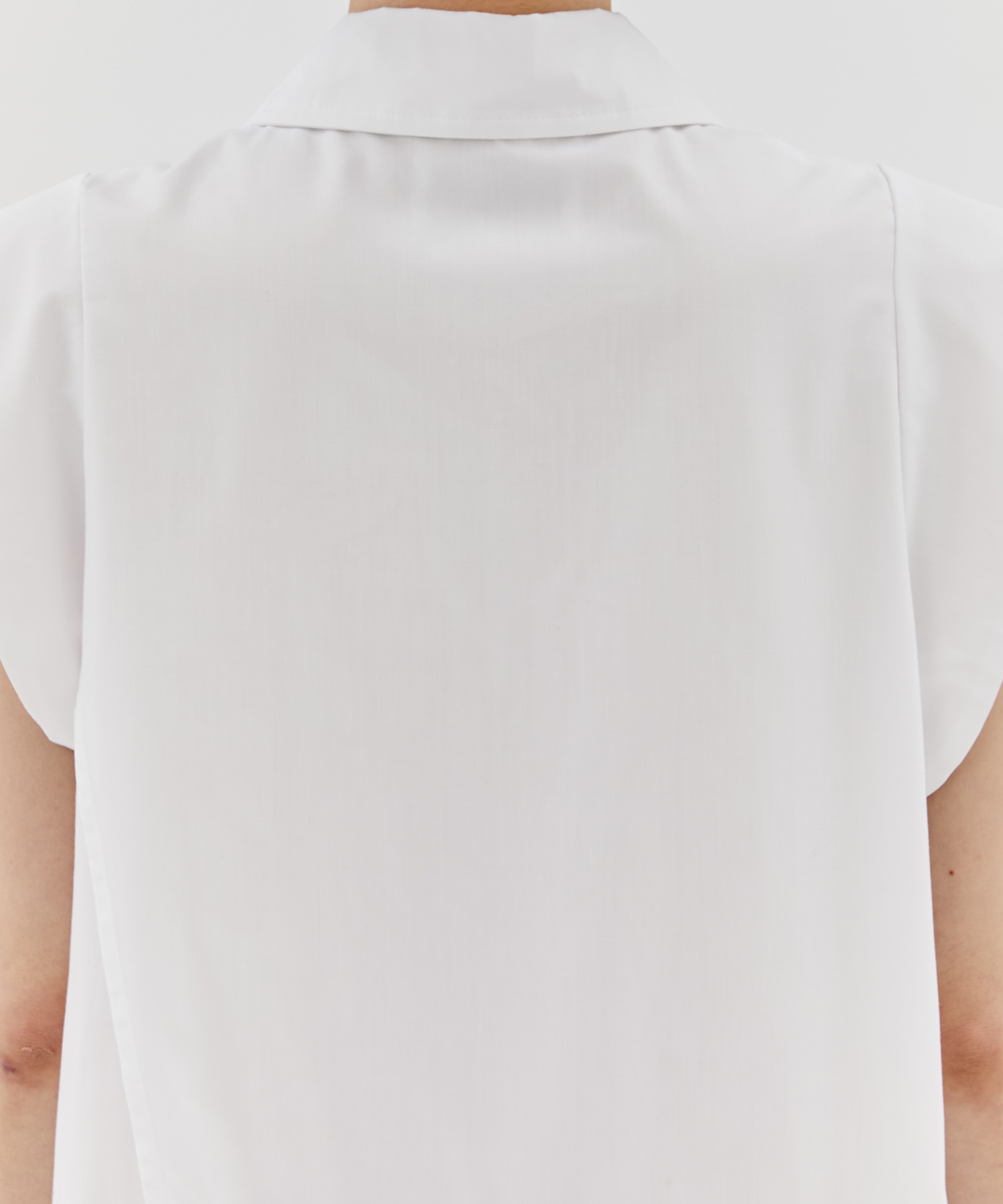 Asymmetry pleats one-piece STUDIOUS