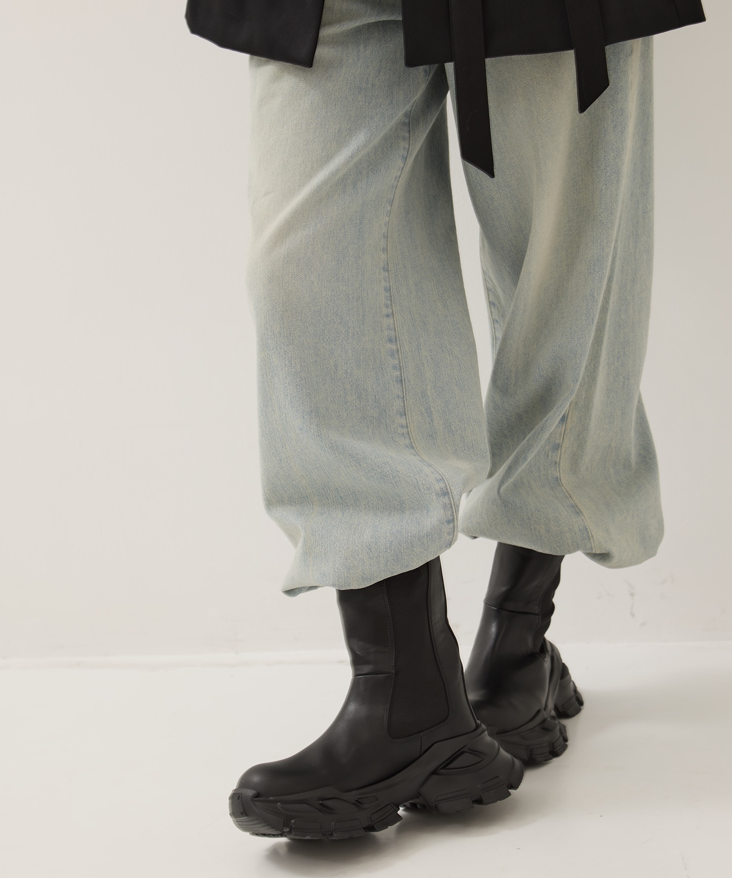 Semi Flare Dyed Jeans STUDIOUS