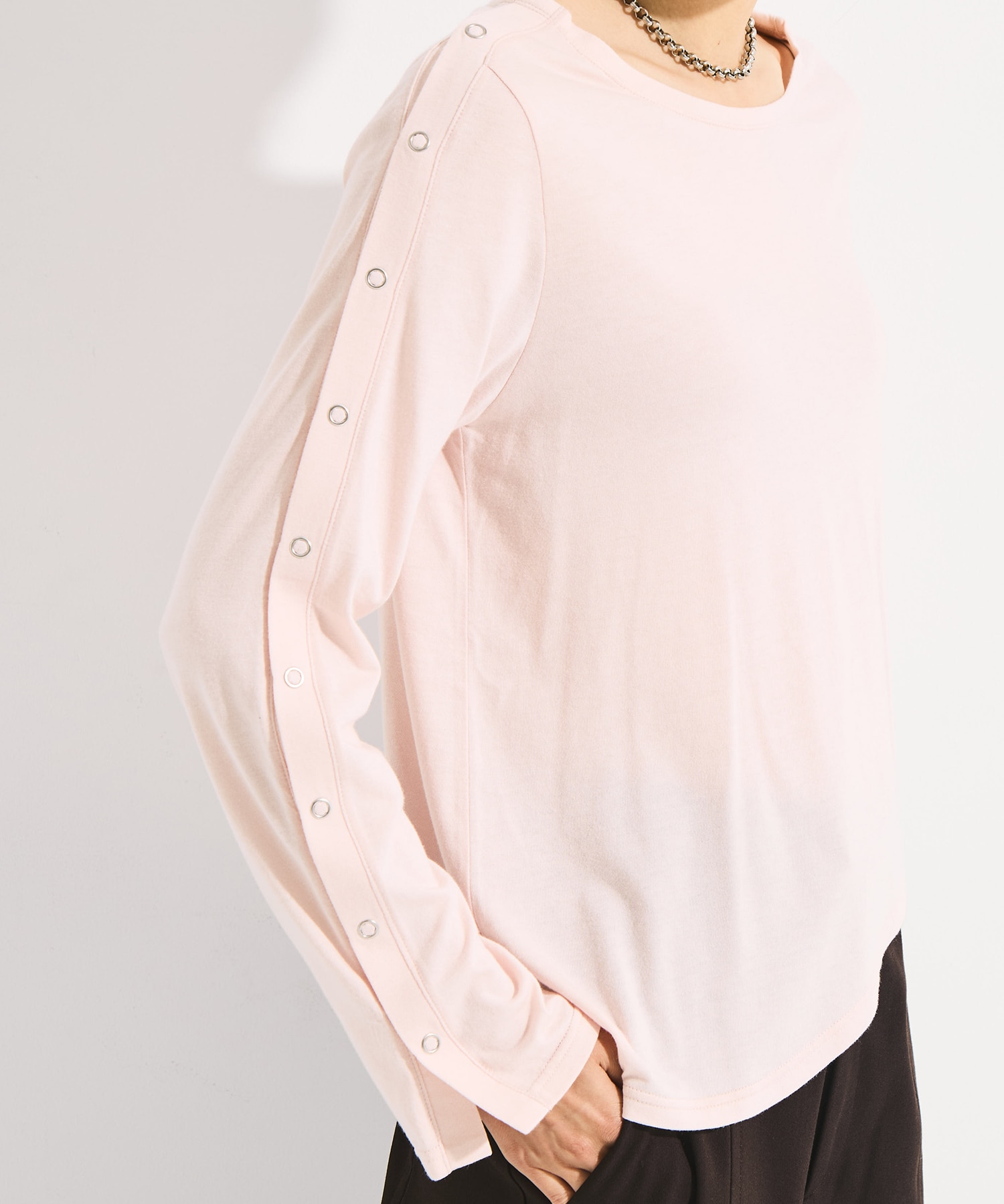 SHOULDER SNAP LONG SLEEVE TEE STUDIOUS