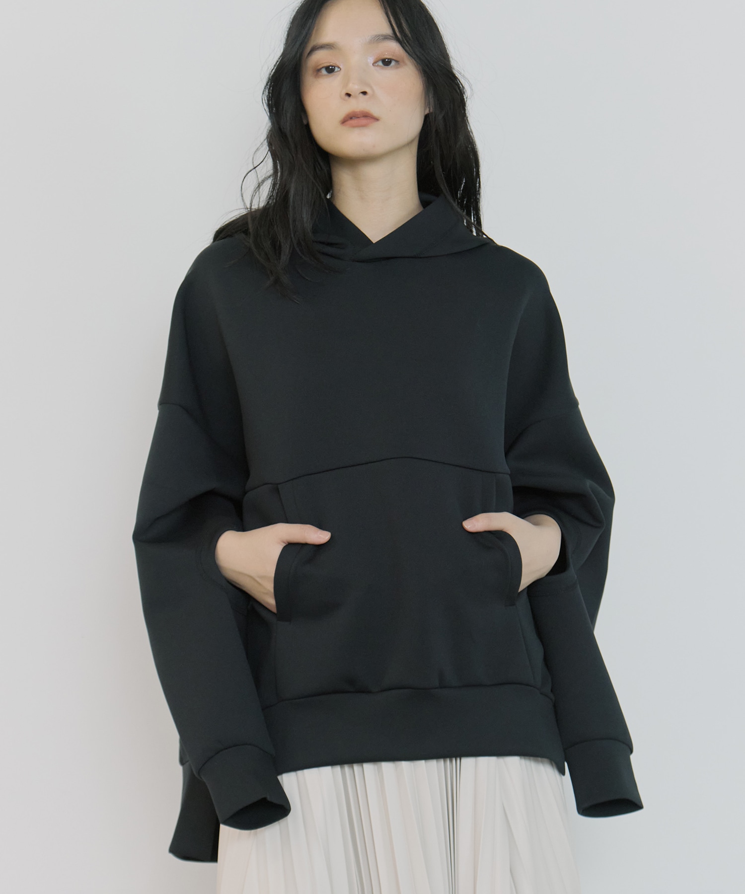 Big Silhouette Hoodie UJOH