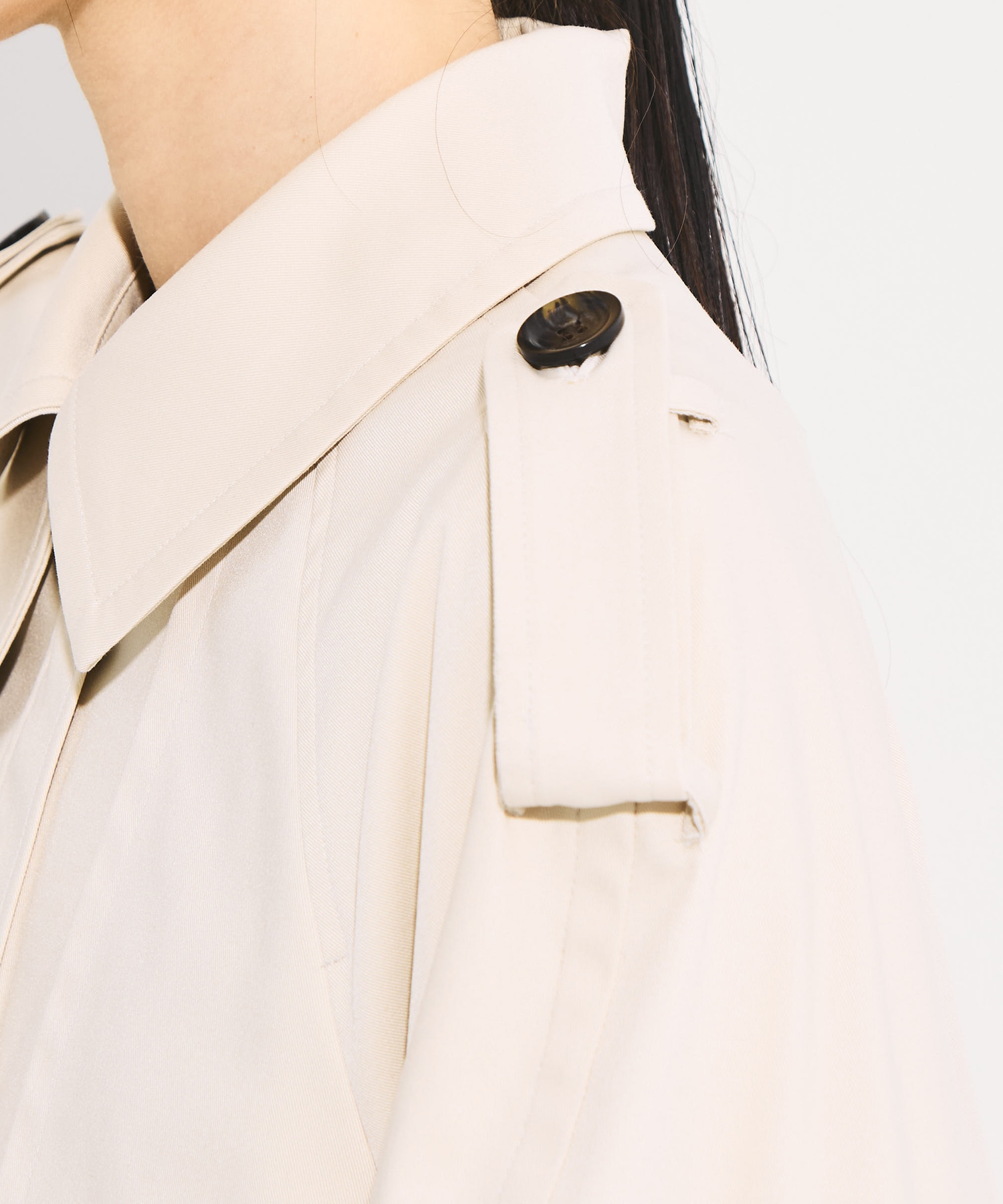 BACK GATHER SHORT TRENCH BLOUSON STUDIOUS