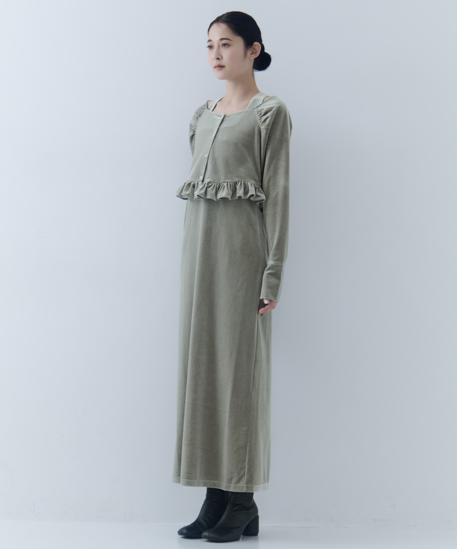 UND OFF SHOULDER VELOUR CARDIGAN SET DRESS AMERI