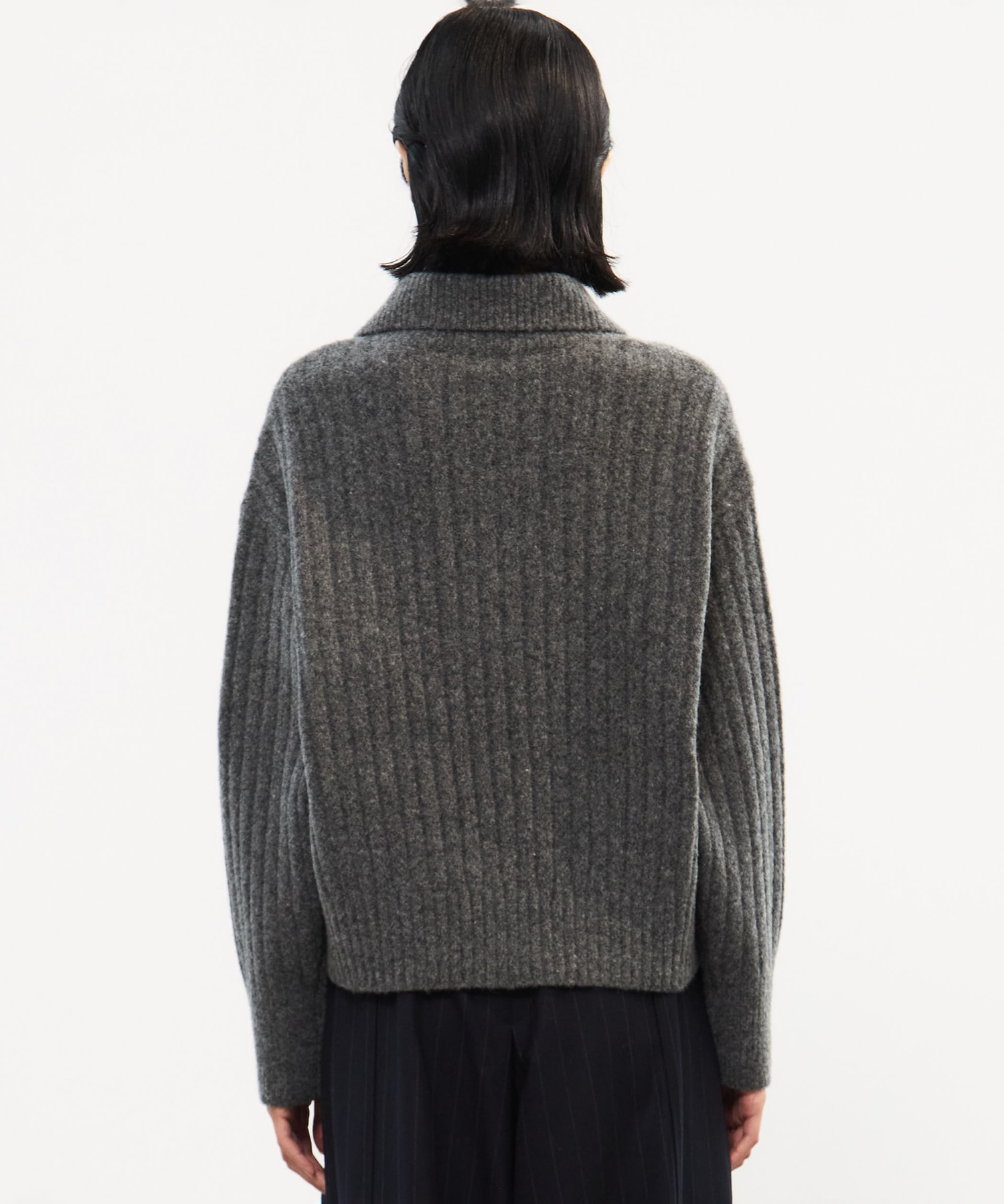 Cropped Collar Knit UJOH