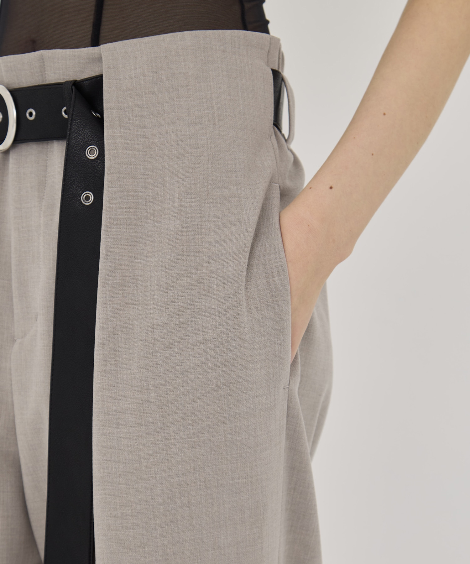 Belted Stretch Trousers STUDIOUS