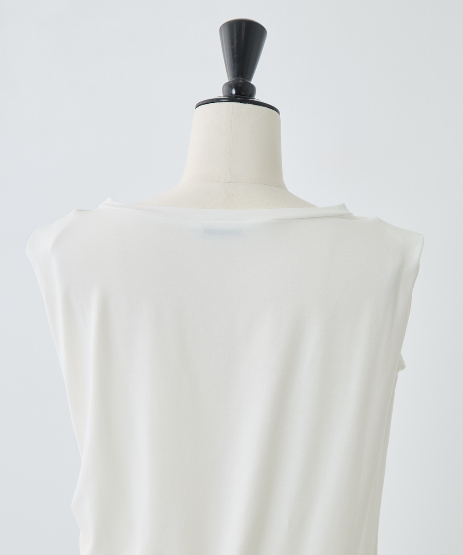 別注collagen no sleeve tops determ