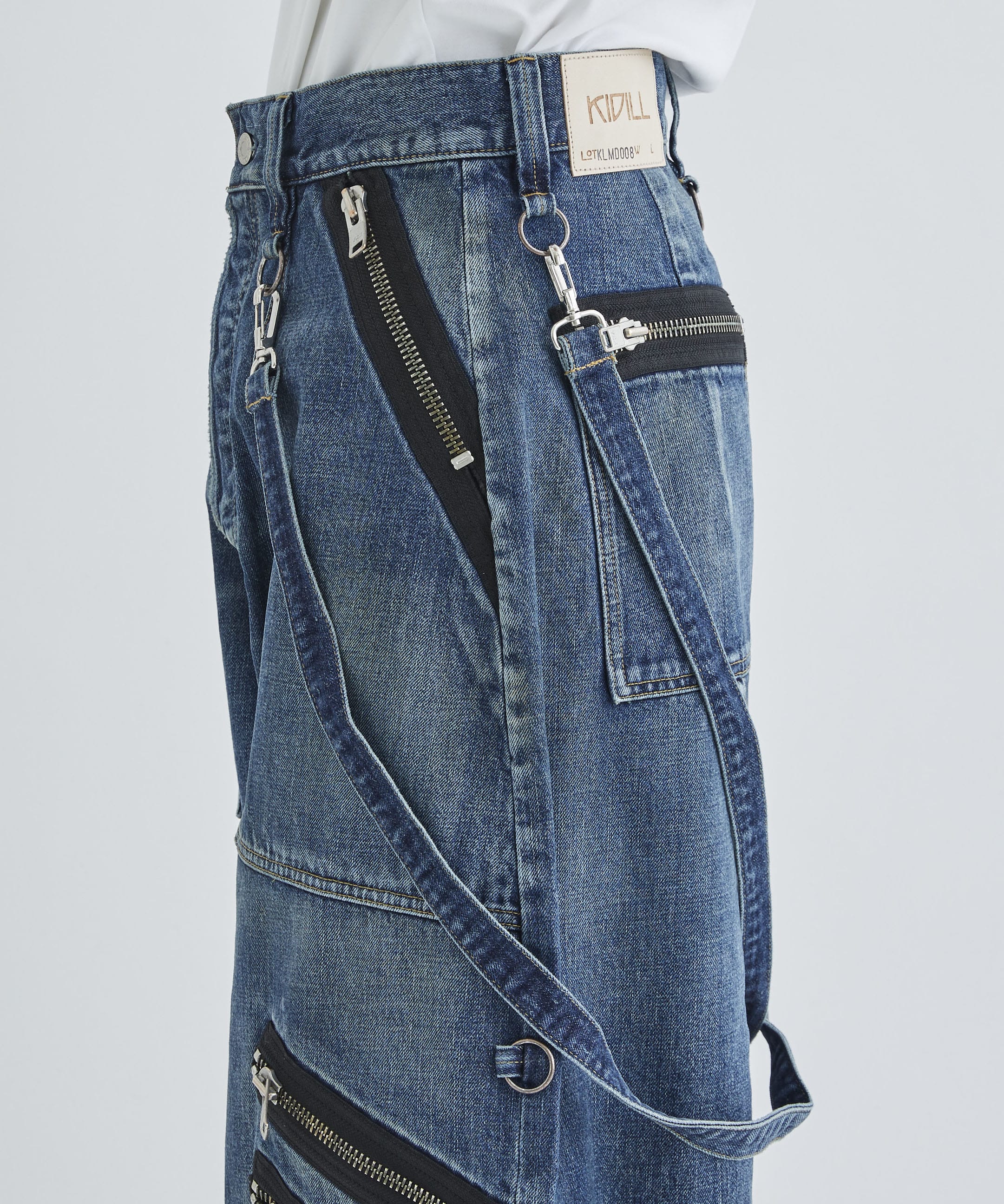 WIDE ZIP & STRAPS DENIM PANTS - DISTRESSED DENIM｜KIDILL