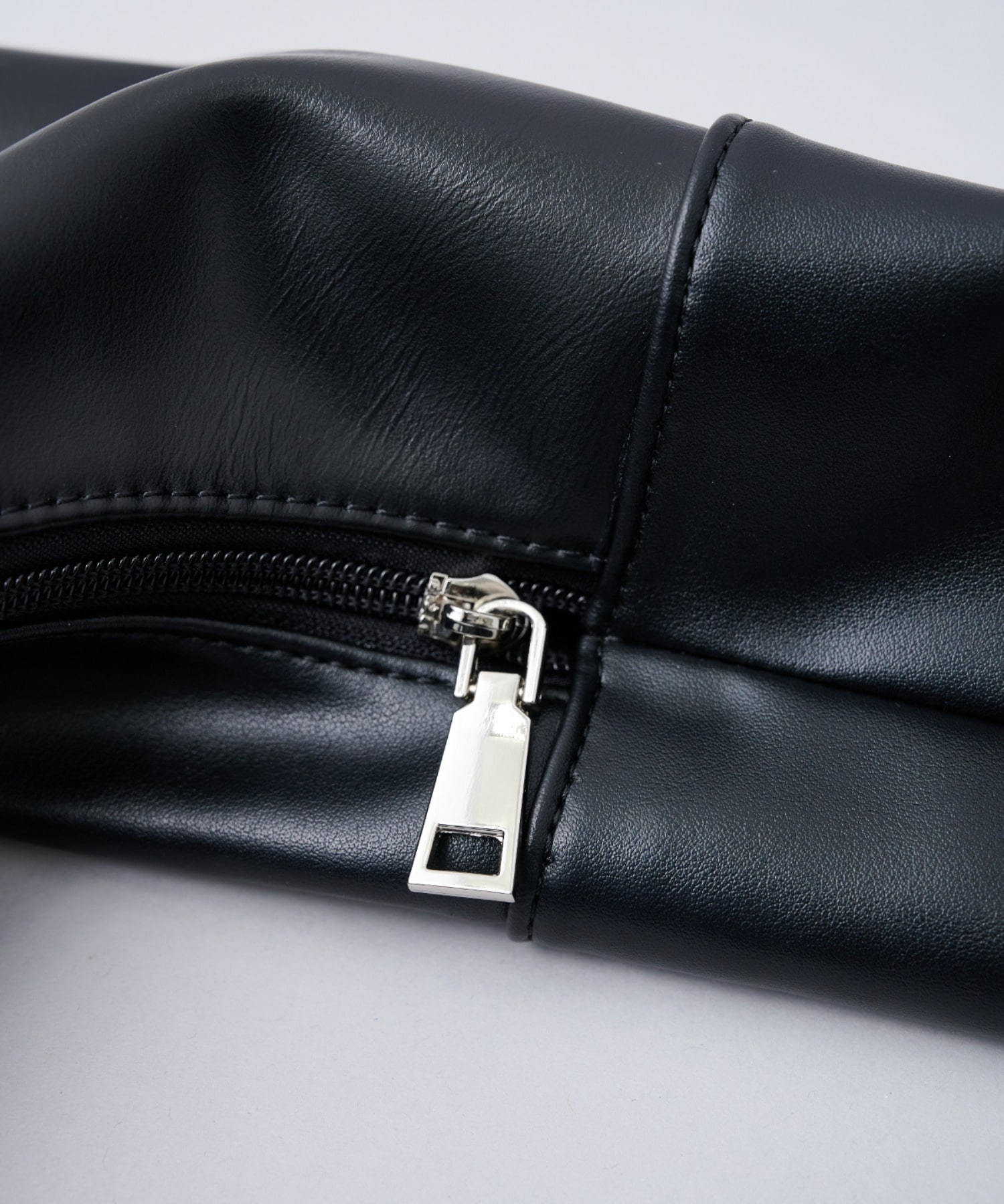 Oversize leather shoulder bag STUDIOUS