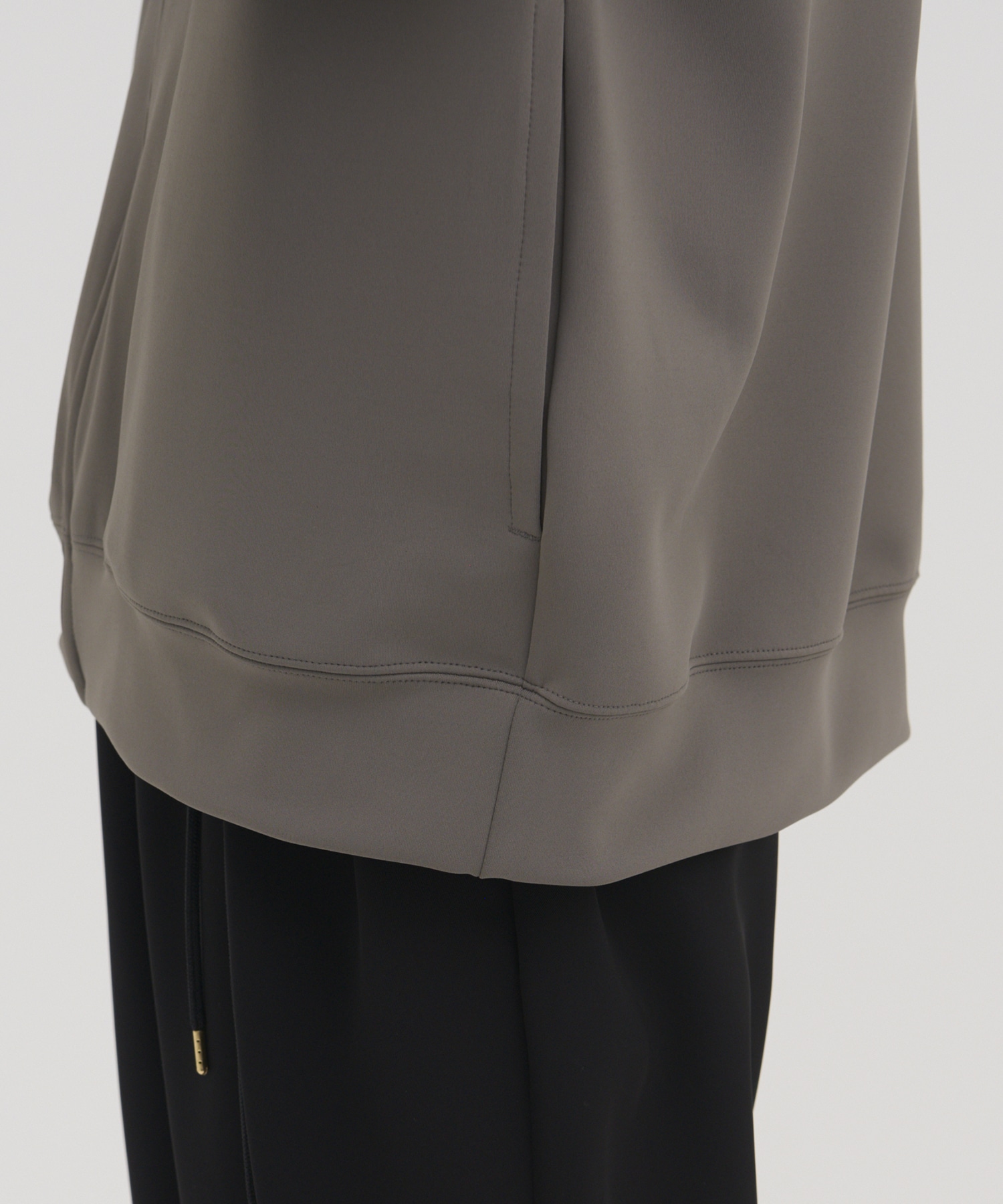 〈別注〉Zip Up Hoodie With Washable Leather Pocket CULLNI