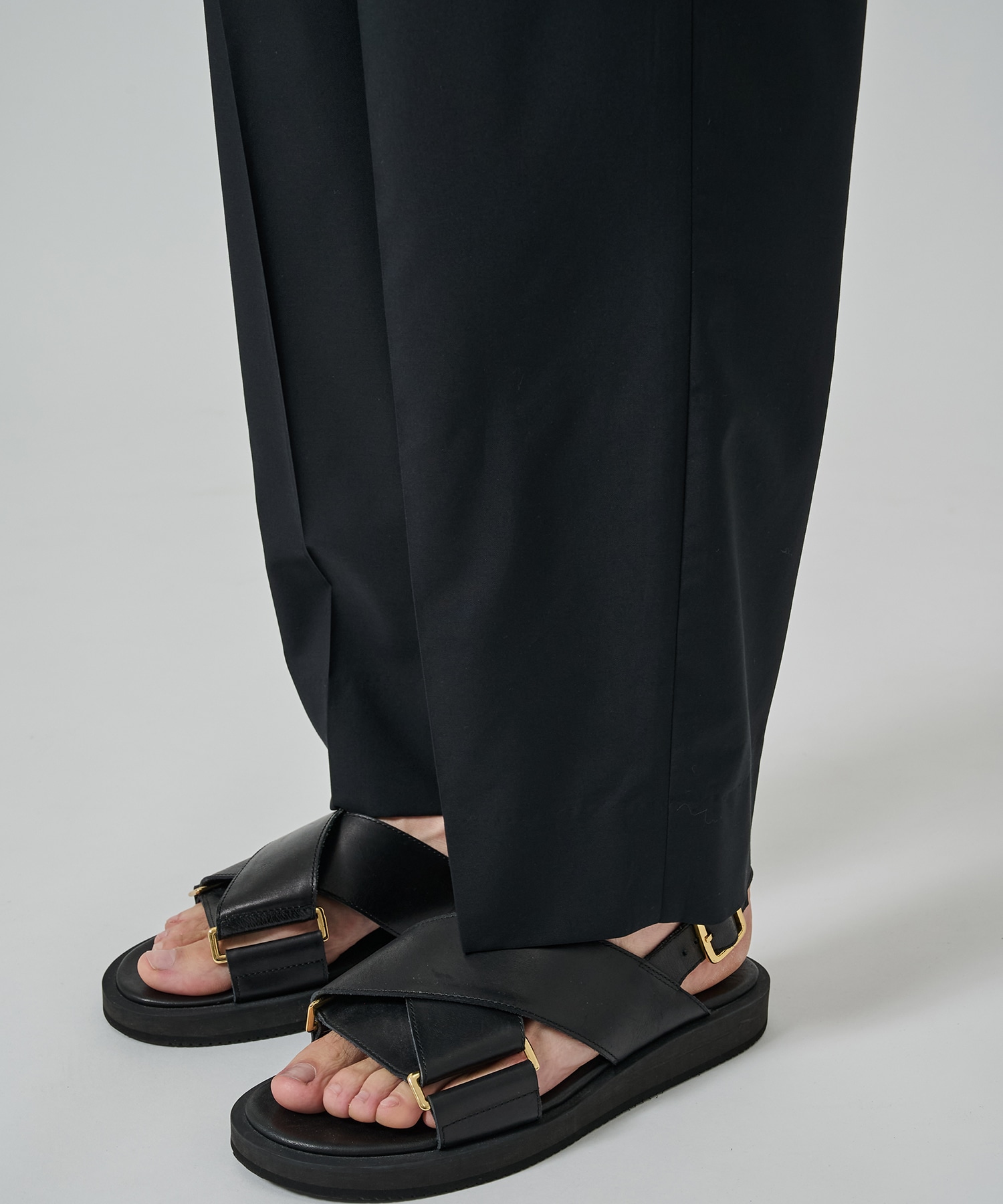 アイスワイドテーパードパンツ STUDIOUS