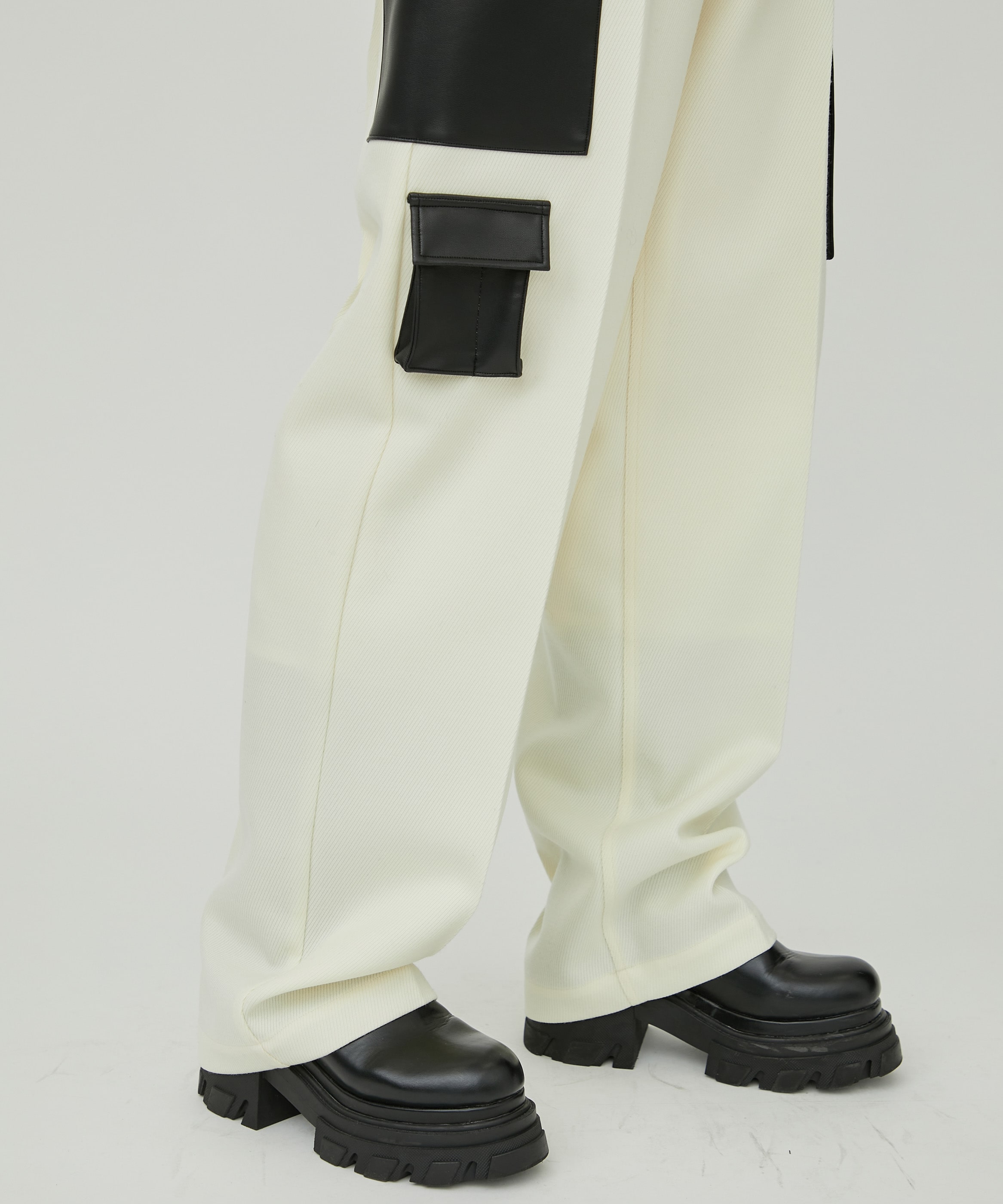 FAKE LEATHER 8POCKET PANTS 