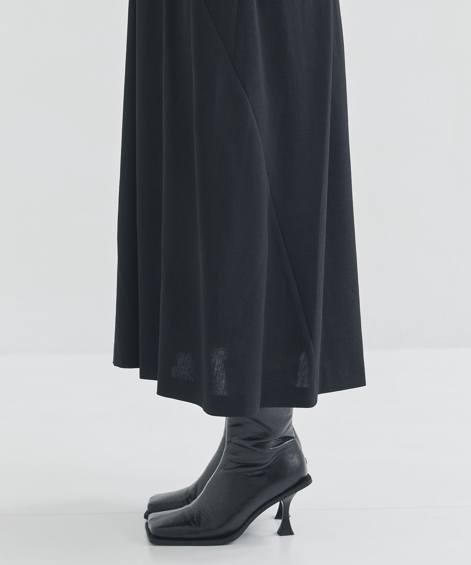 Sesilia asymmetry panel dress BK AKIRANAKA