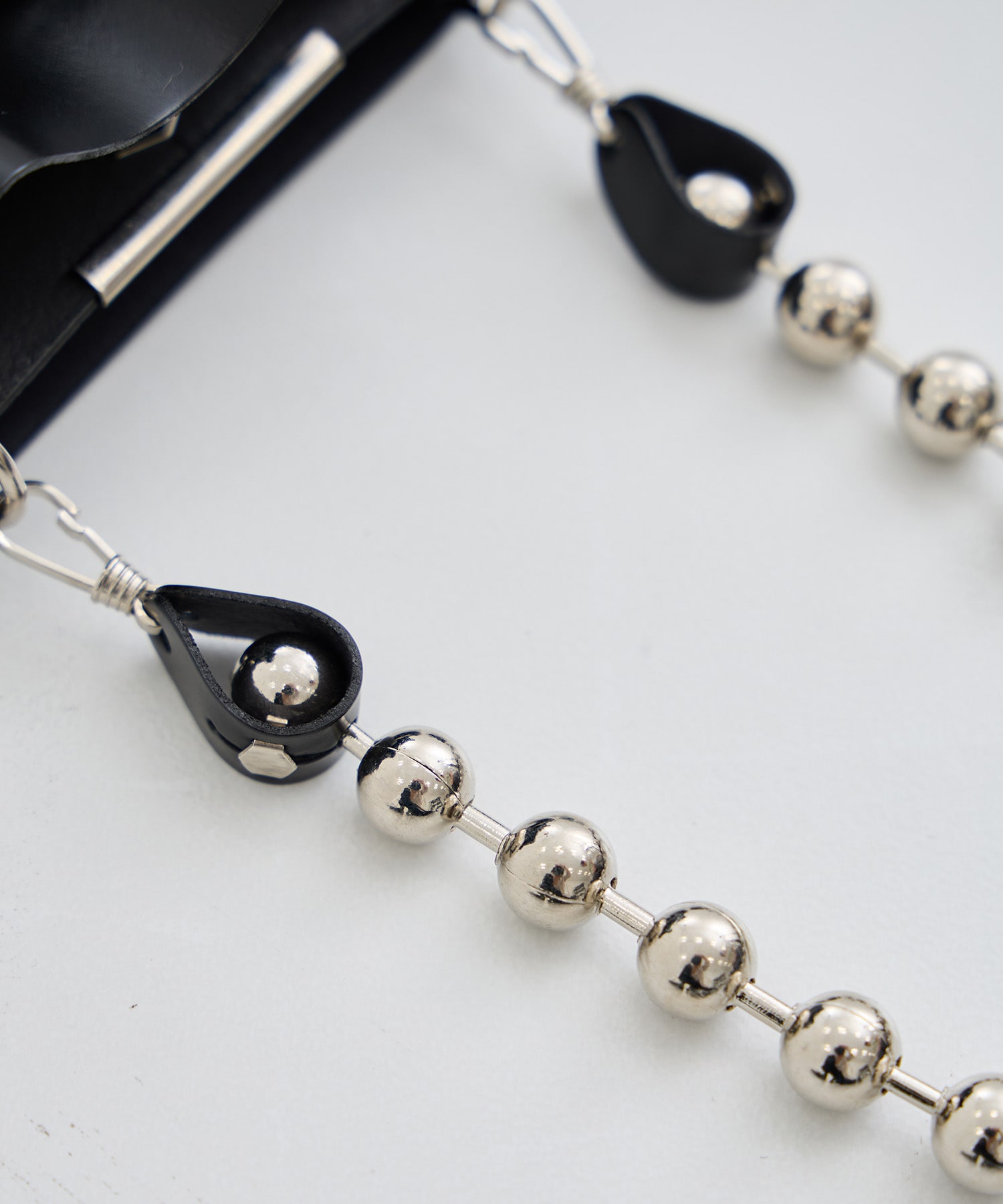 Ball Chain Handle Poach UJOH