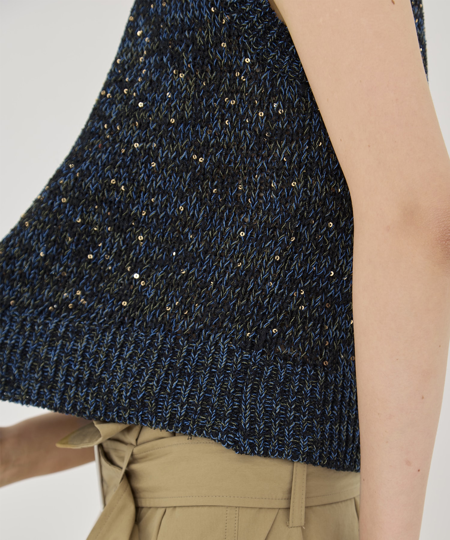 Lila Sequinned knit pullover AKIRANAKA