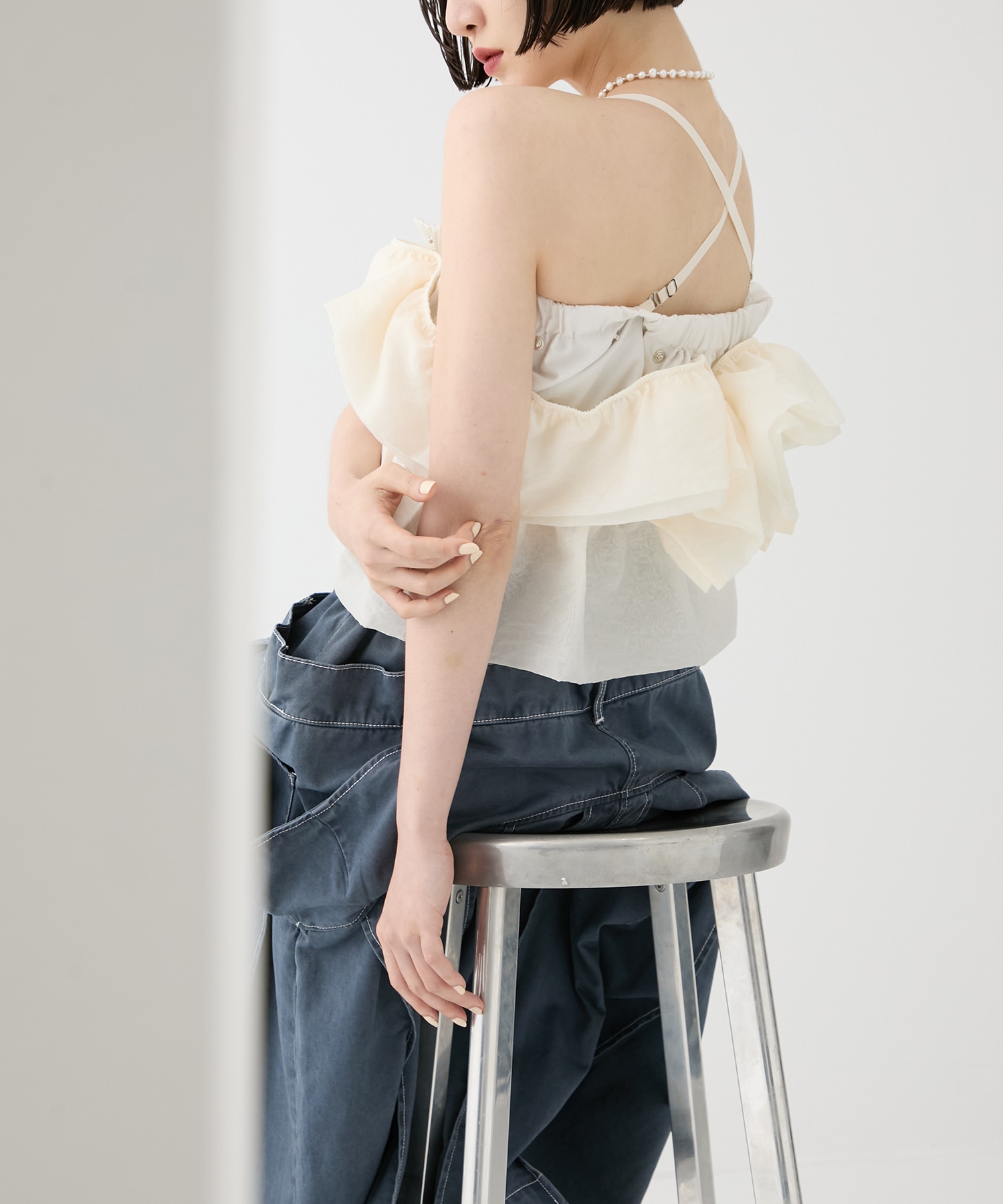 別注frower frill vest(FREE WHITE): HOUGA: WOMENS｜ STUDIOUS