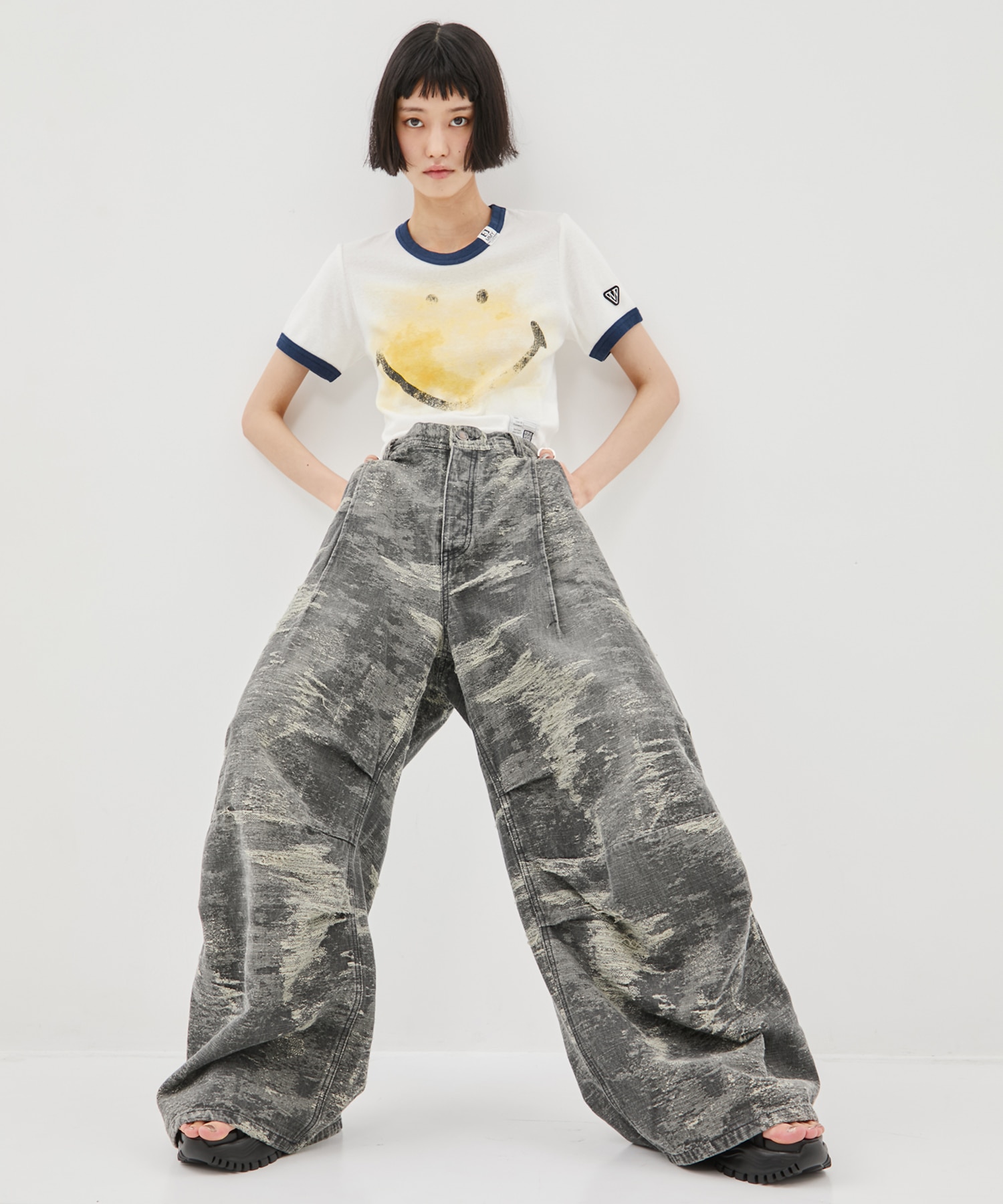 SMILY FACE PRINTED MINI TEE Maison MIHARA YASUHIRO