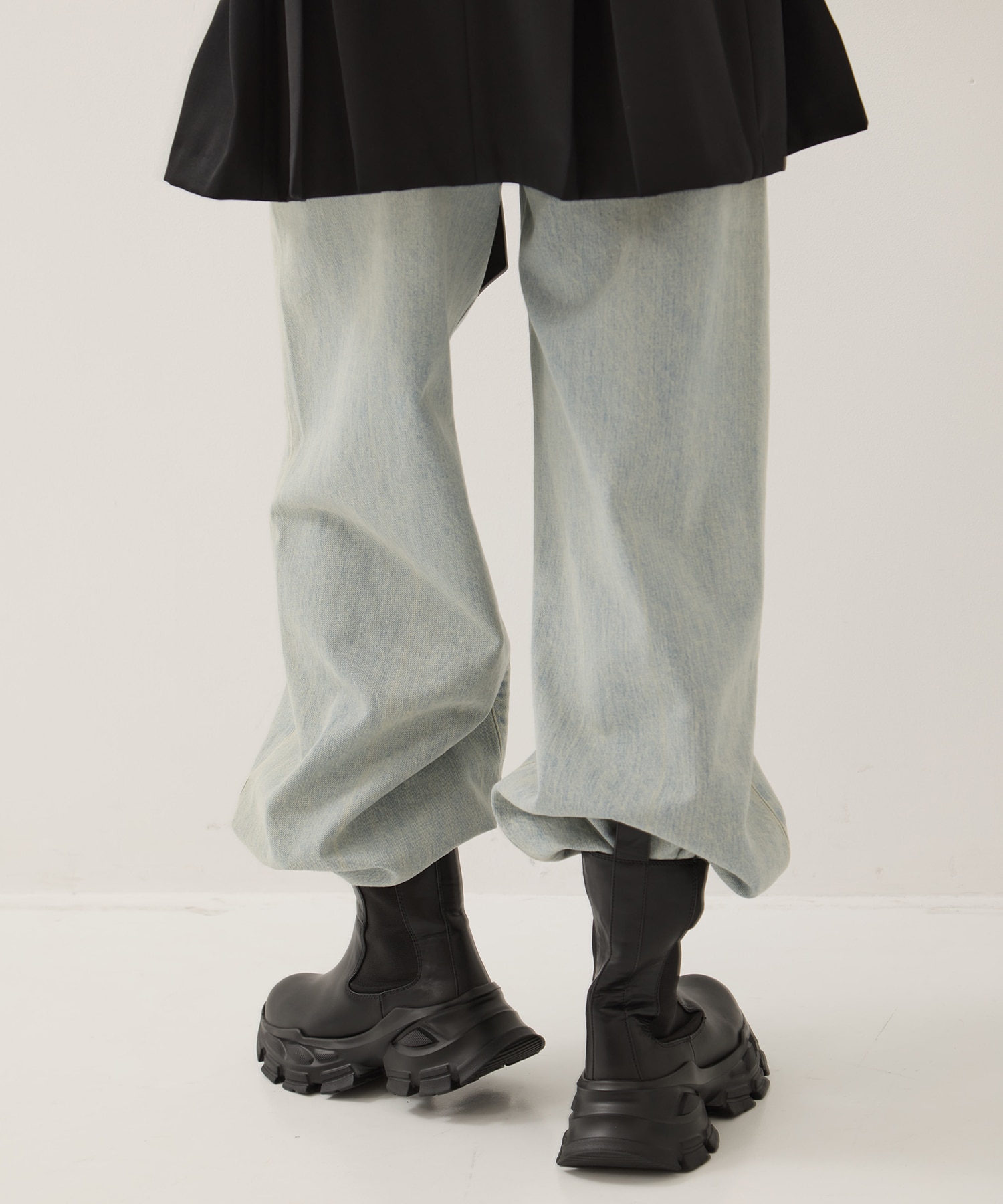 Semi Flare Dyed Jeans STUDIOUS