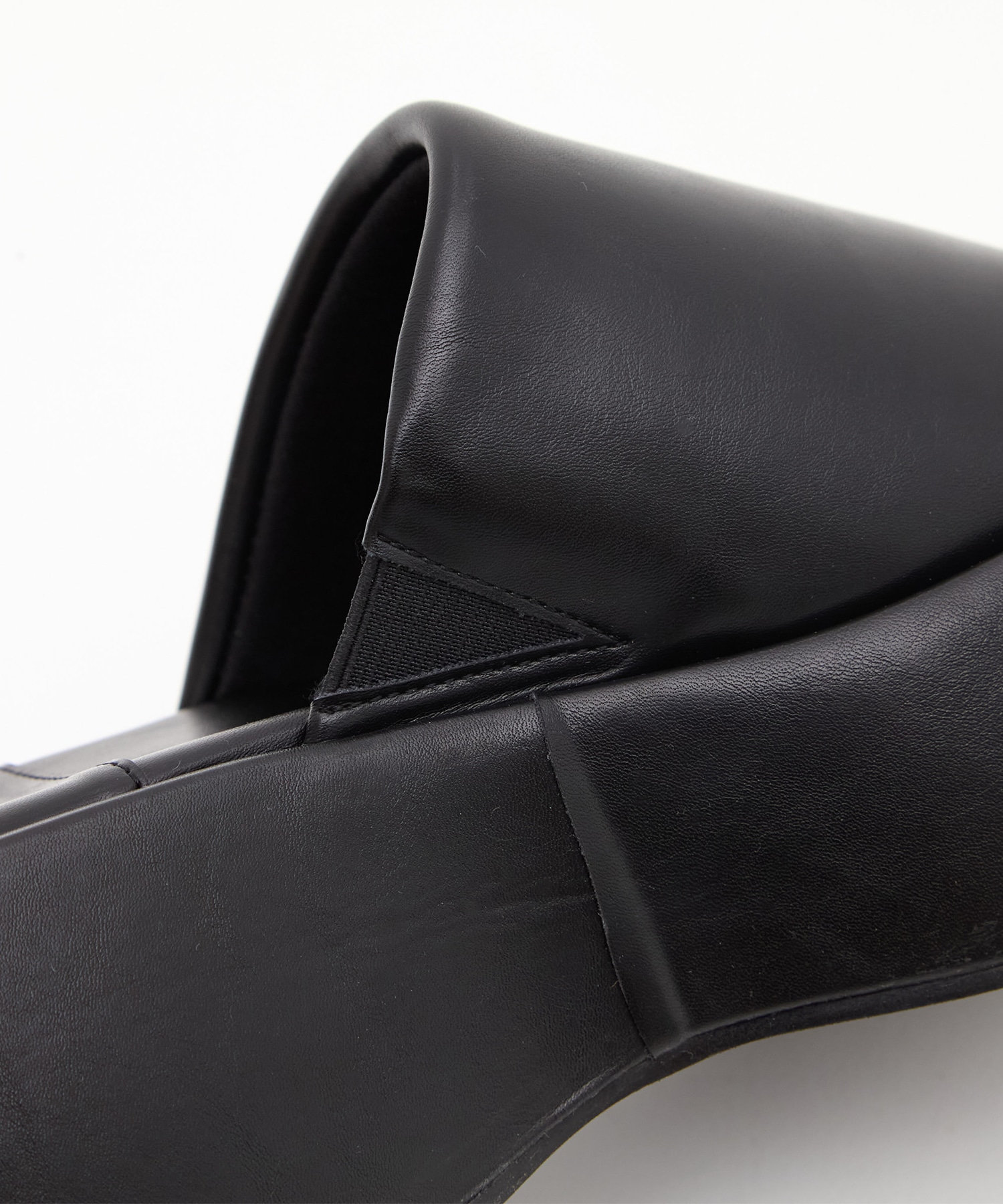 Soft Leather Padded Sandals STUDIOUS