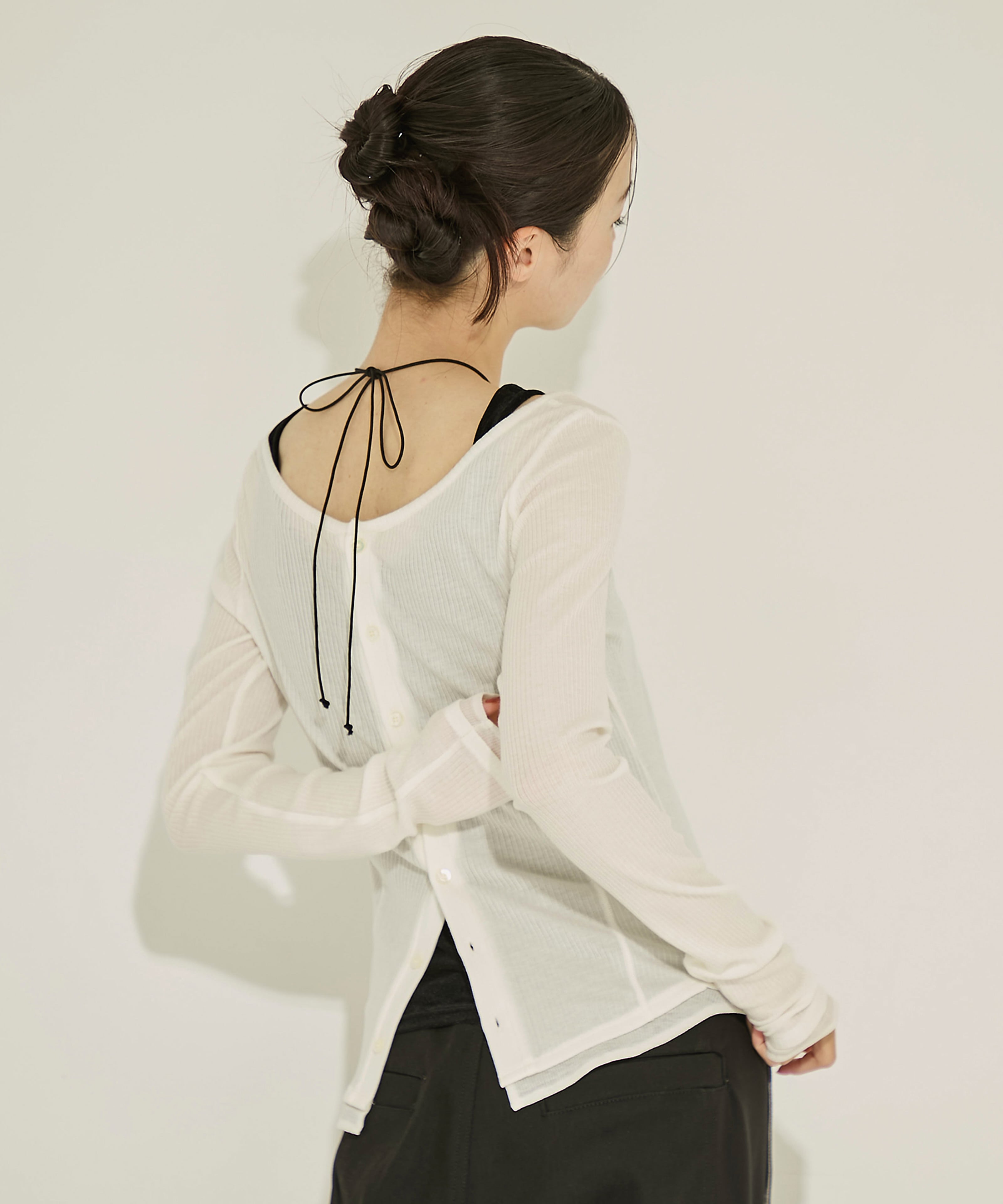 VELOUR CUPIN HALTER　NECK CAMISOLE STUDIOUS