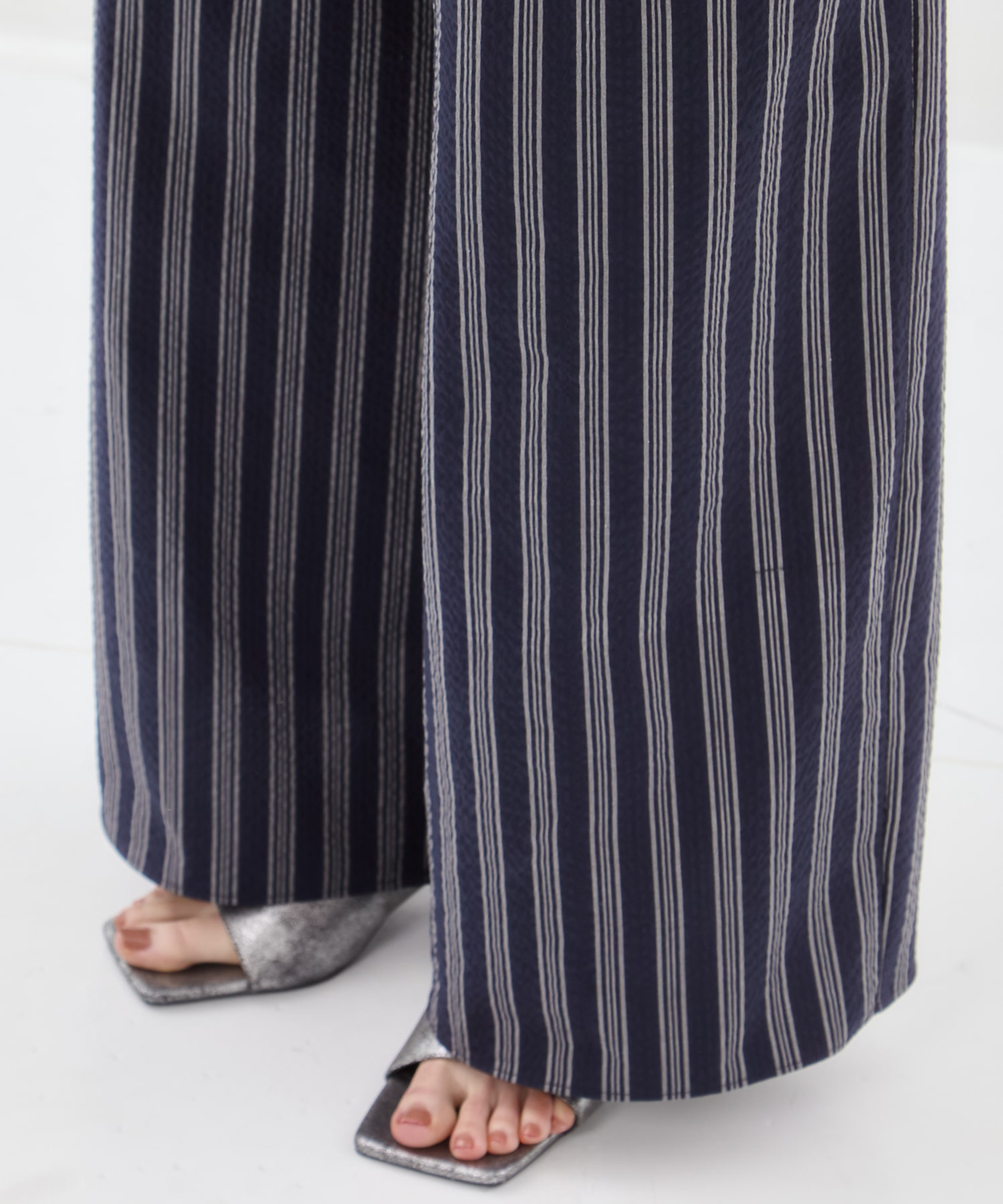 Seersucker Flare Pants STUDIOUS