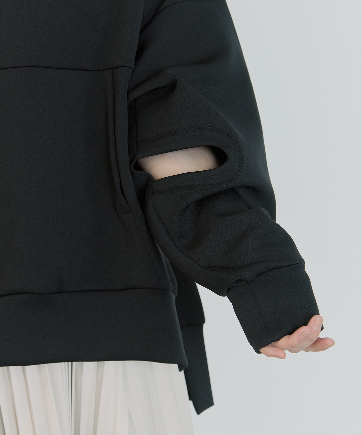 Big Silhouette Hoodie UJOH