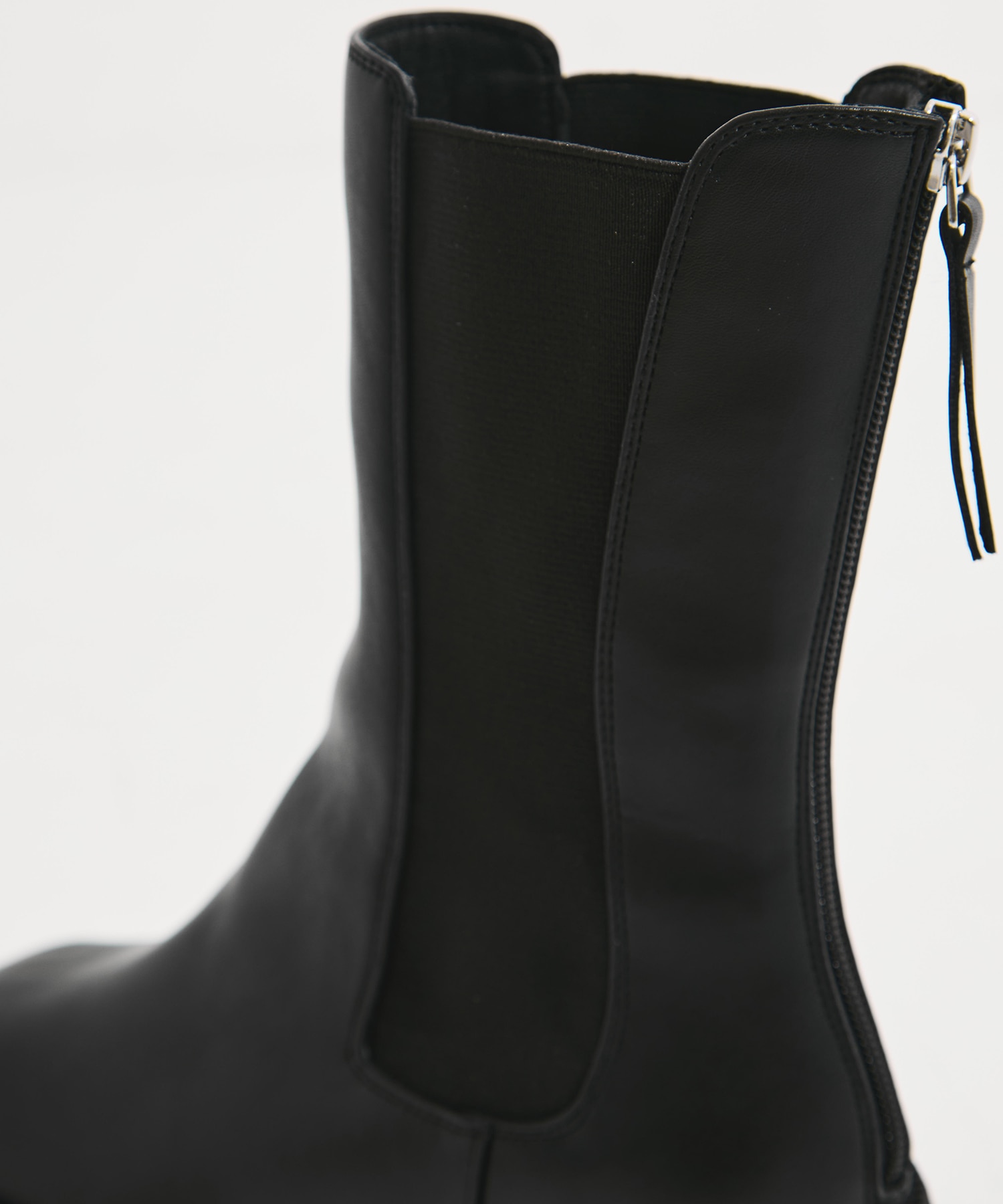 Square Toe Boots STUDIOUS