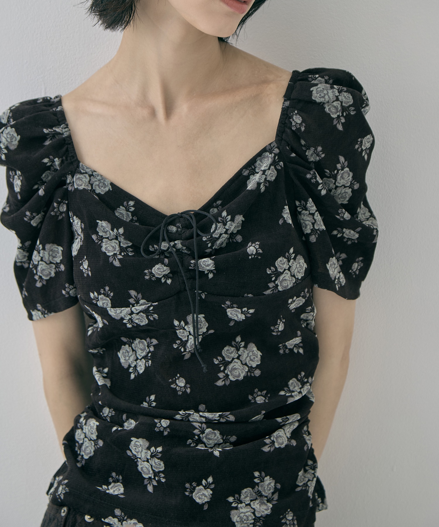 別注 VELOUR ROSE TEE FETICO