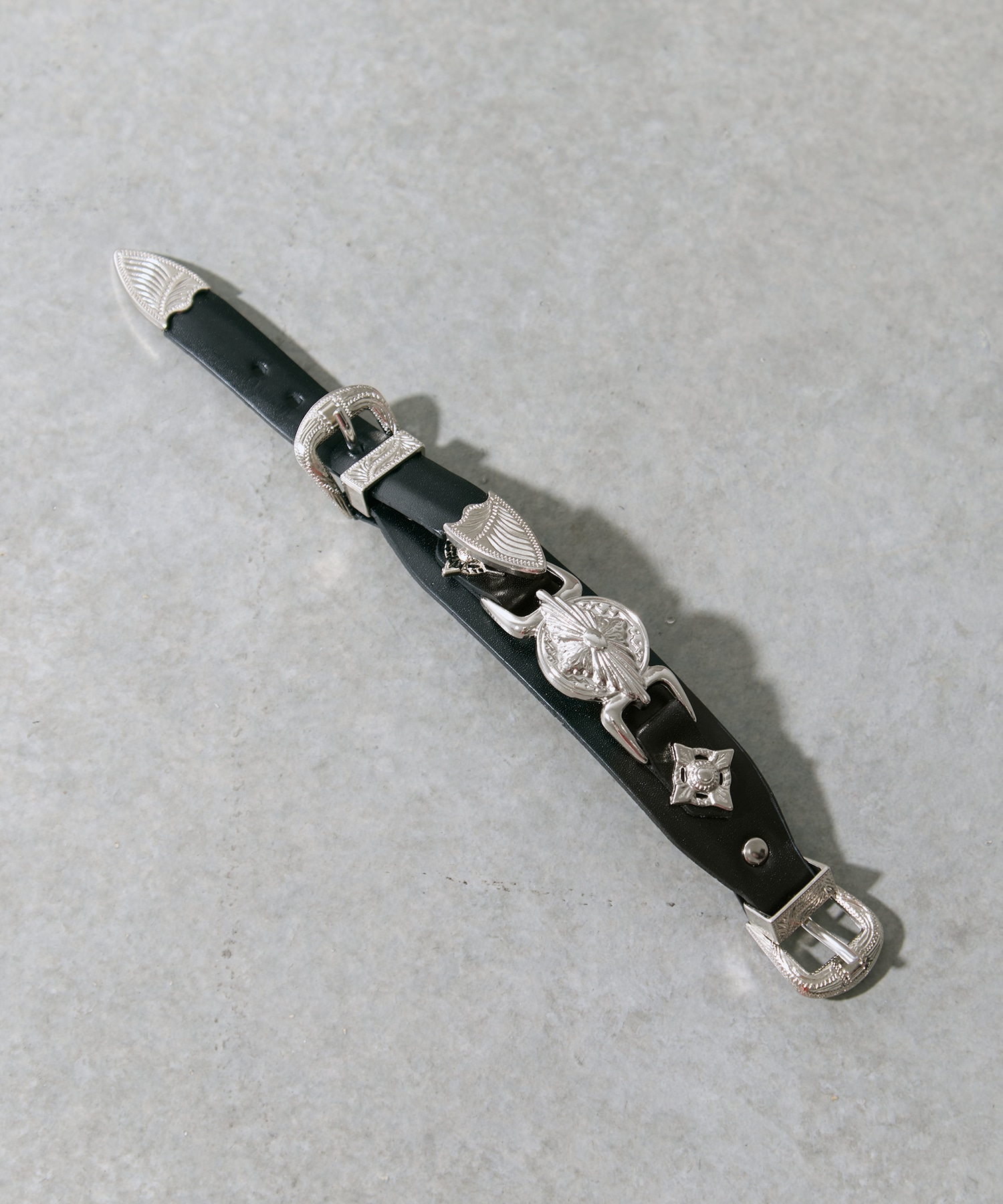 Double buckle concho bangle TOGA