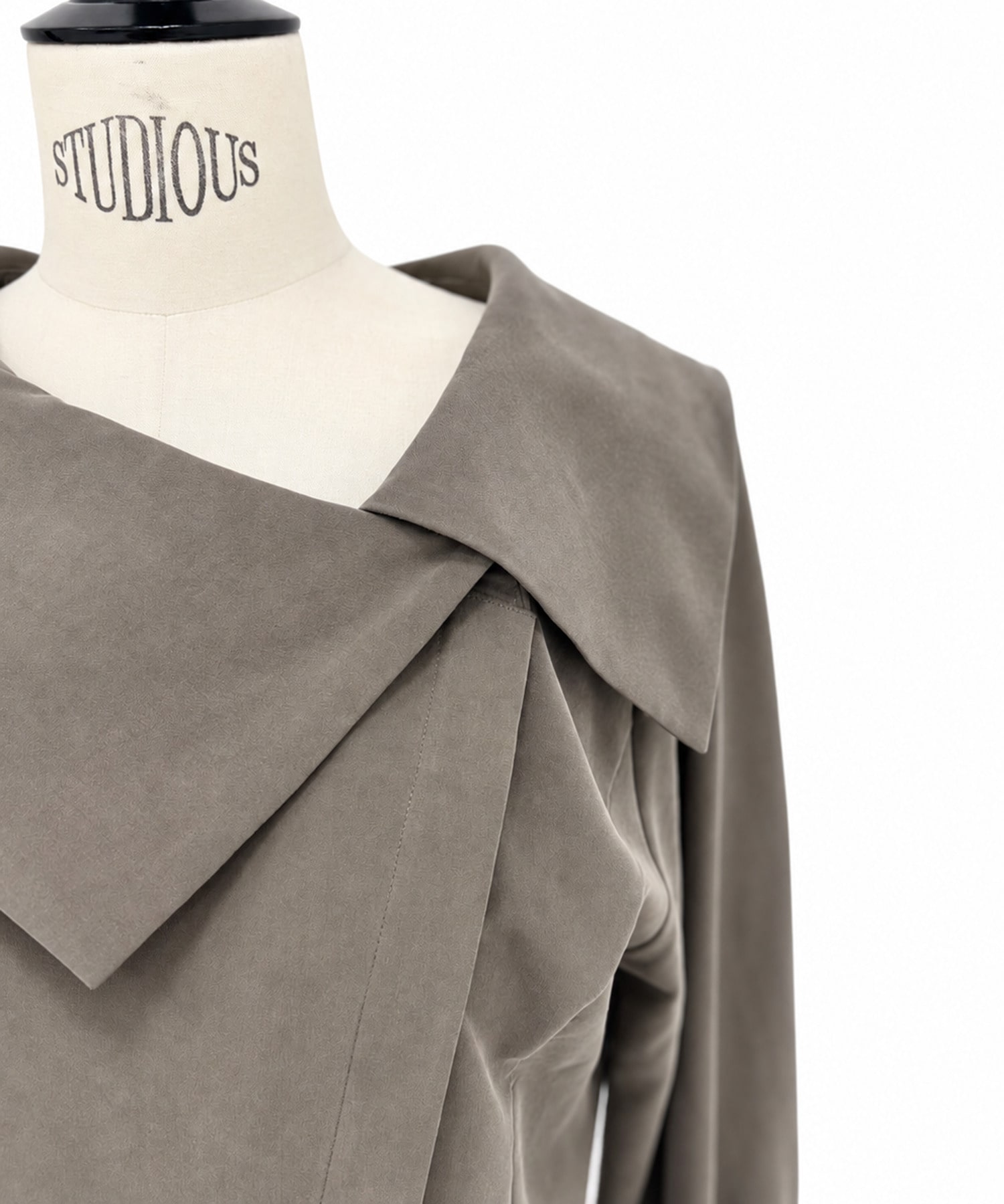 Fibril Scarf-Neck Blouse STUDIOUS