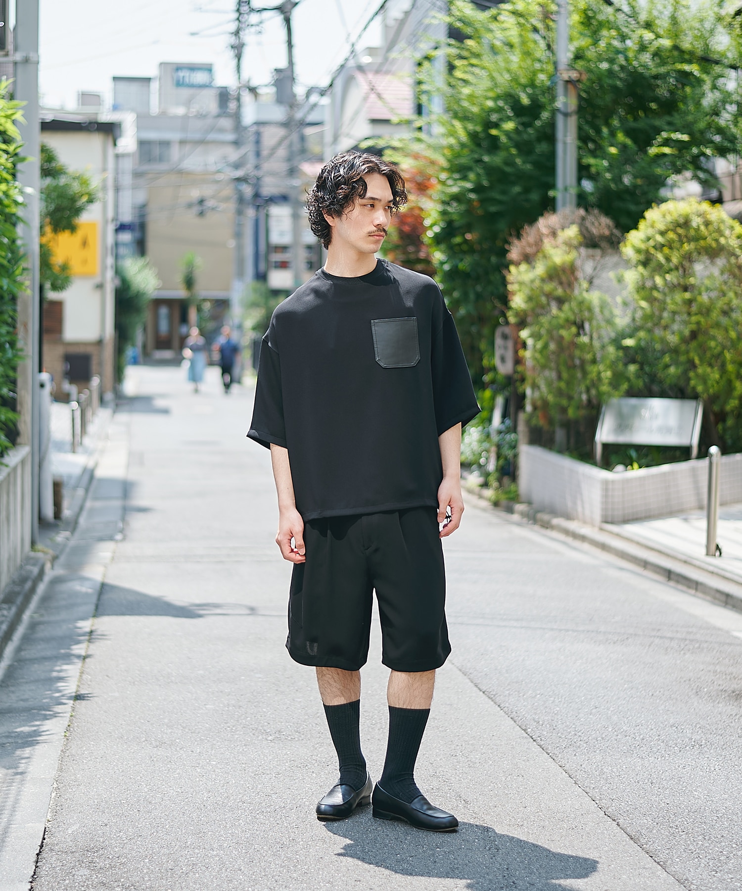 SUMMER ESSENTIAL DRAWCORD TEE STUDIOUS