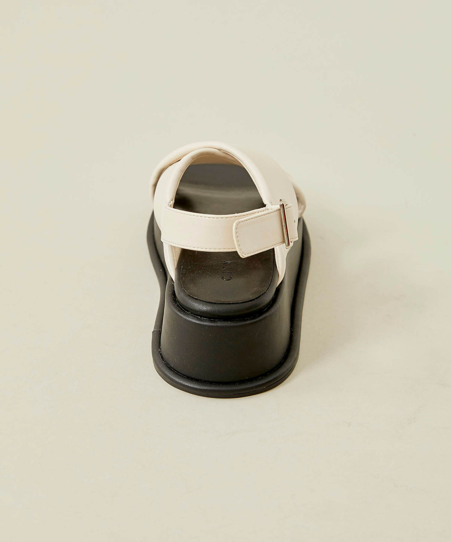 シンセティックレザークロスサンダル(1 IVORY): CITY: WOMENS 