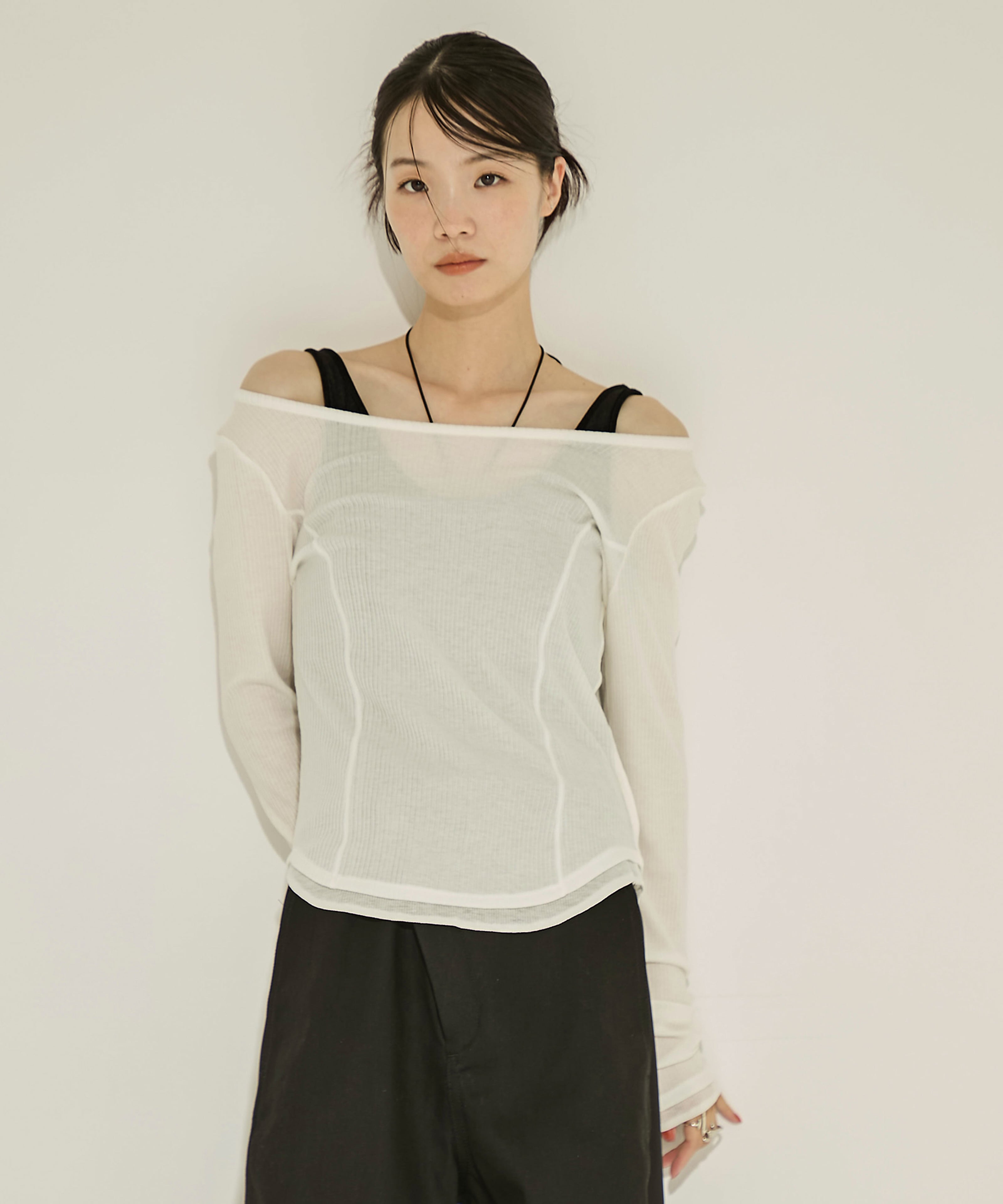 VELOUR CUPIN HALTER　NECK CAMISOLE STUDIOUS