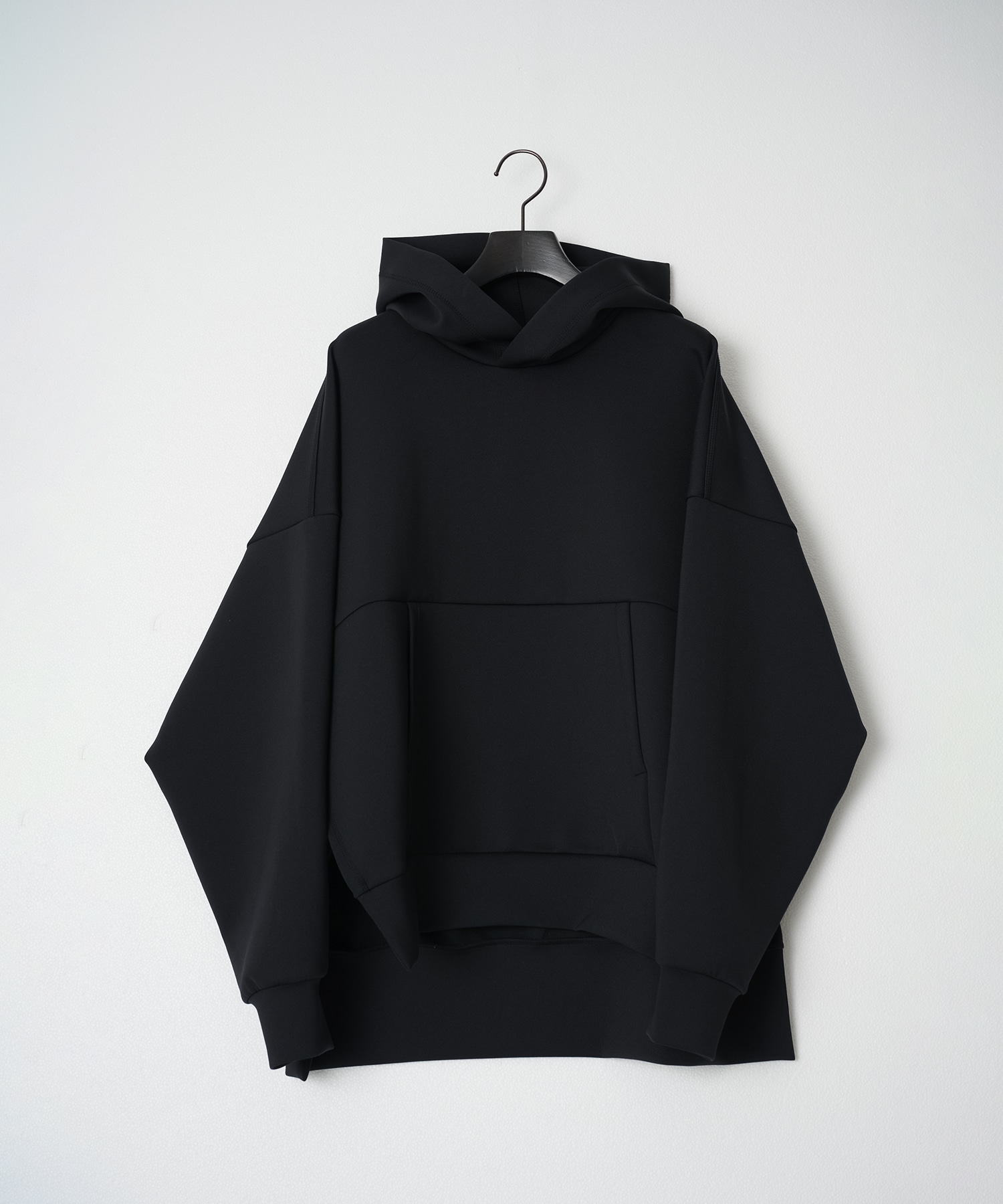 Big Silhouette Hoodie UJOH
