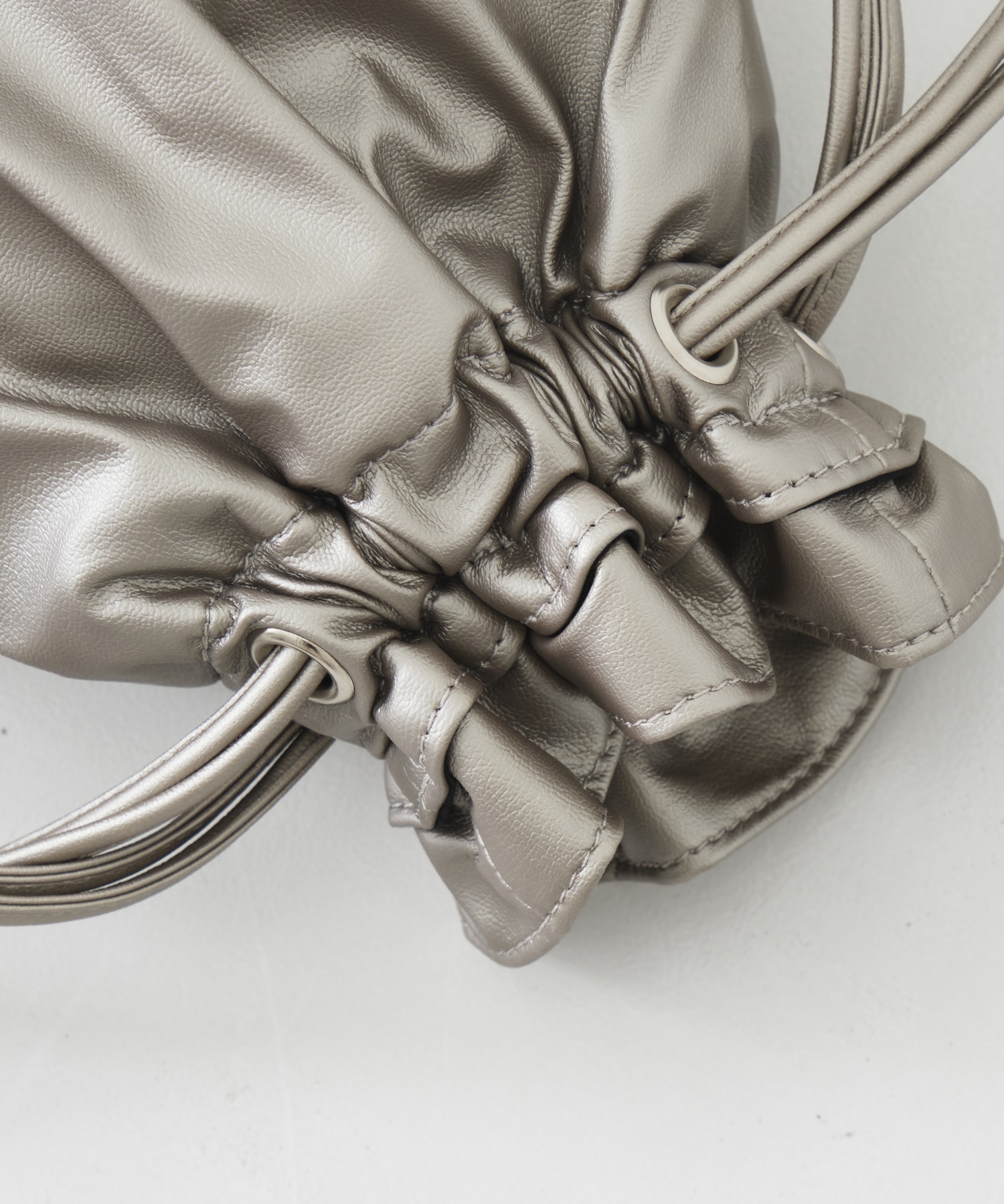 別注2wayショルダー巾着バッグ(FREE SILVER): beautiful people