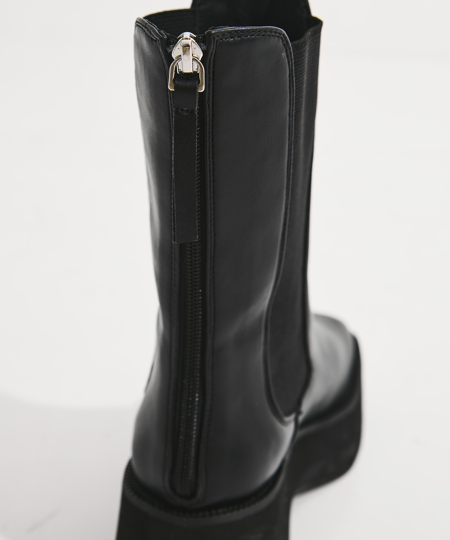 Square Toe Boots STUDIOUS