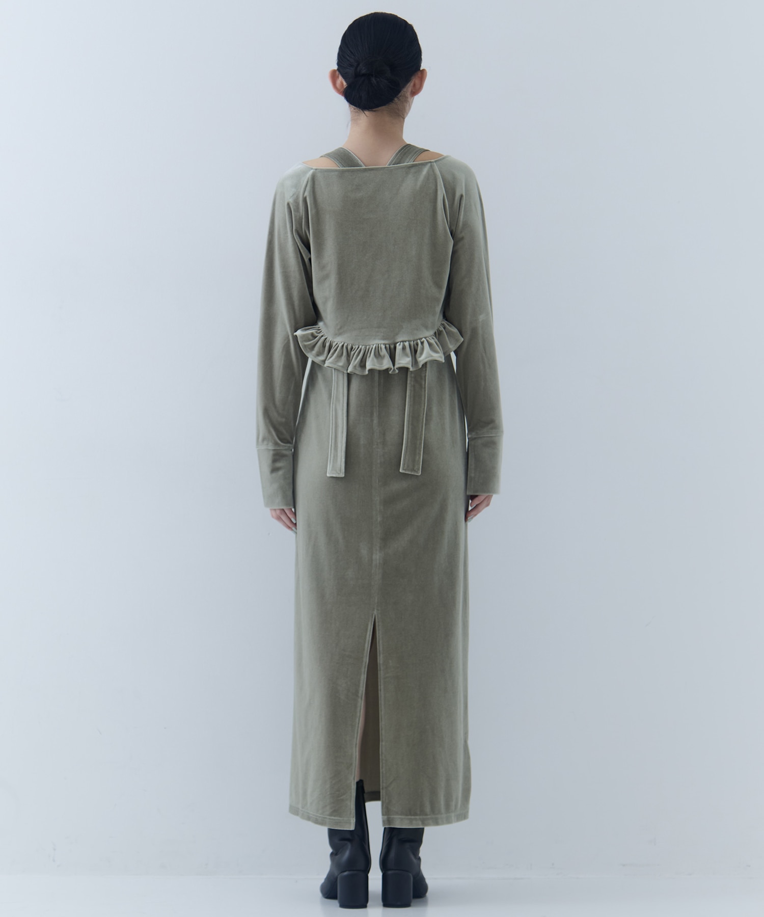 UND OFF SHOULDER VELOUR CARDIGAN SET DRESS AMERI