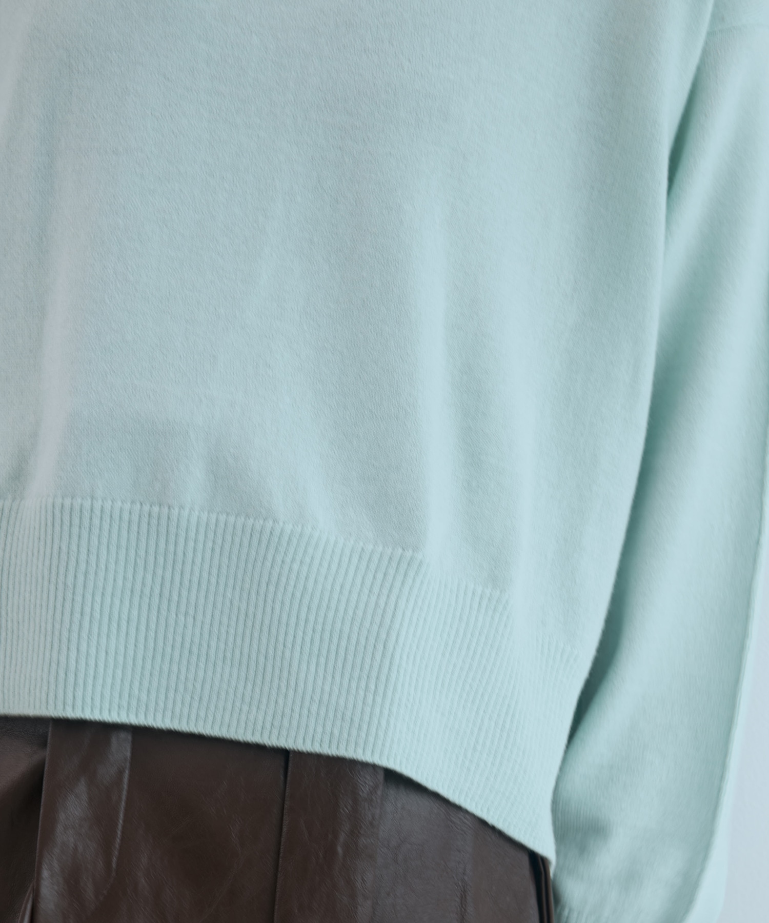 Merino Wool Turtle Neck Knit STUDIOUS