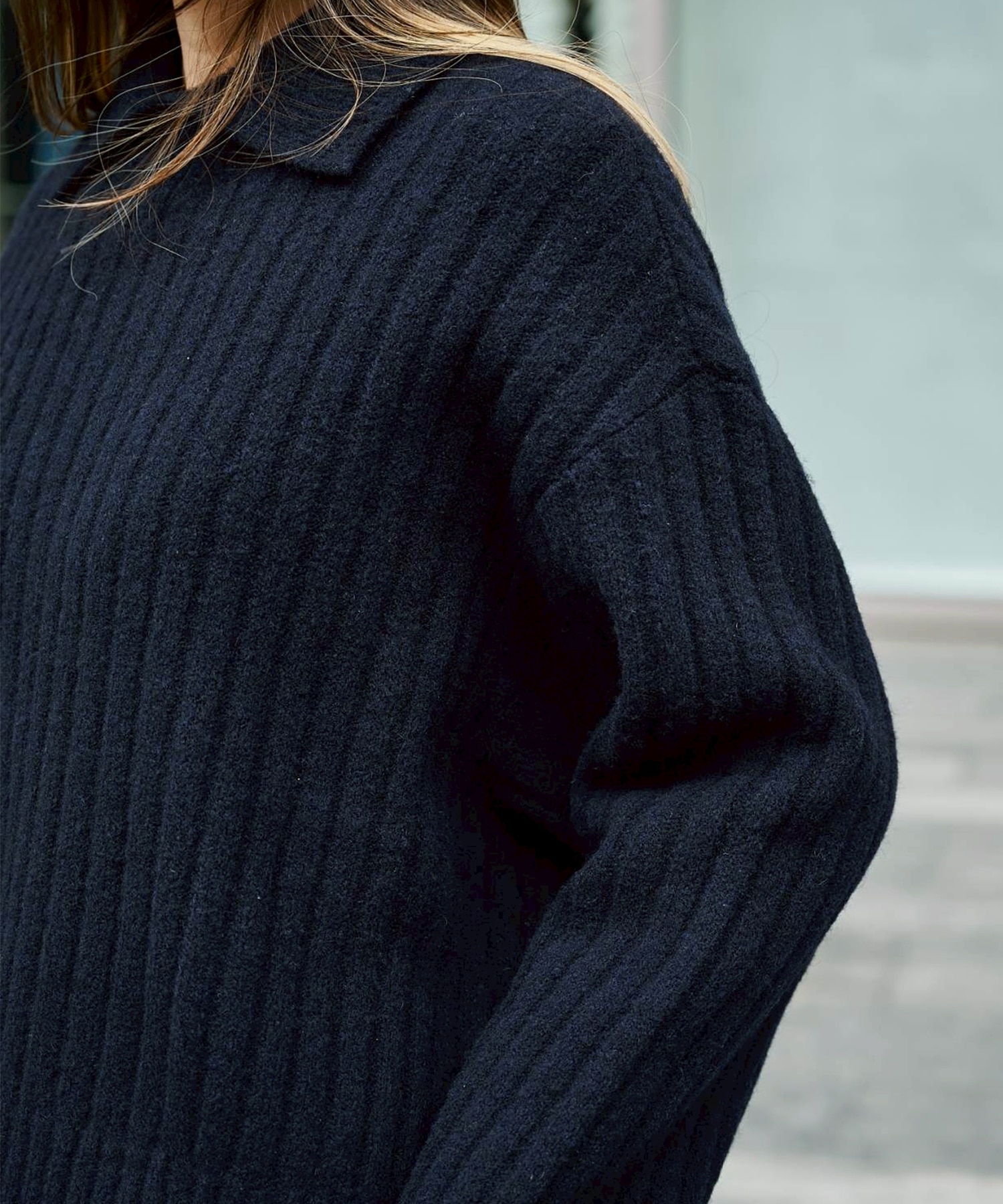 Cropped Collar Knit UJOH